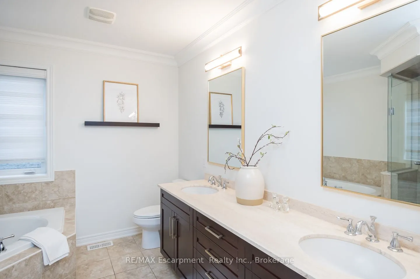 2334 Wuthering Heights Way