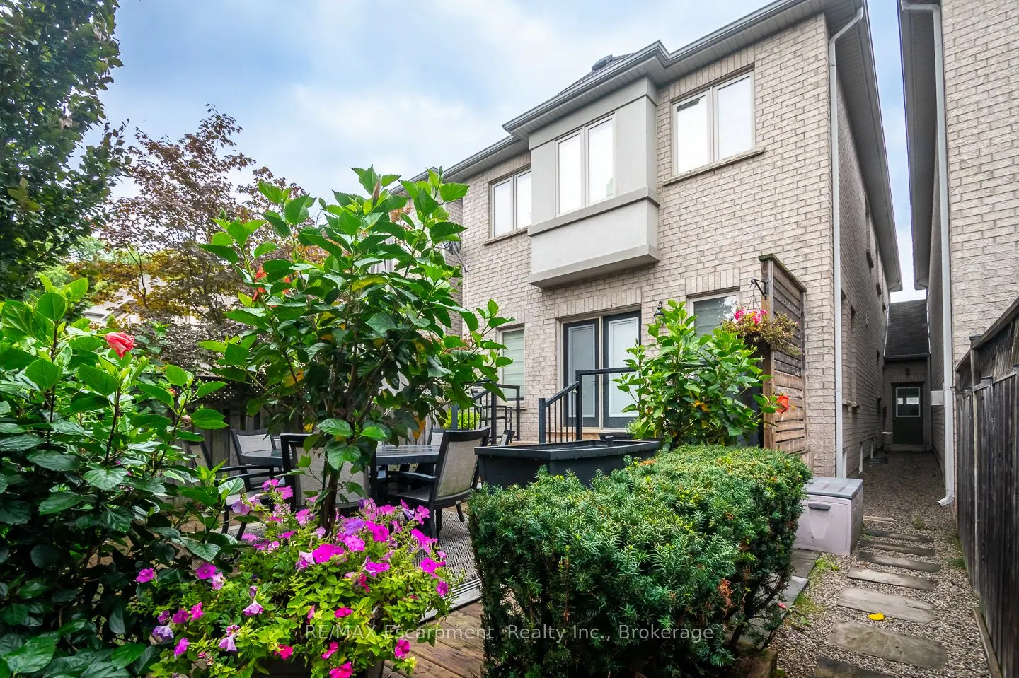 2334 Wuthering Heights Way