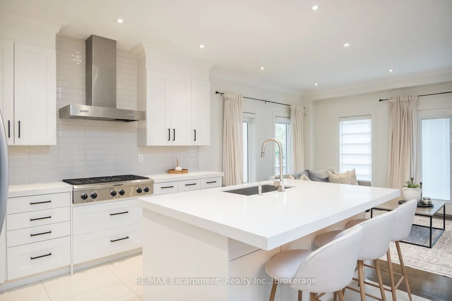 2334 Wuthering Heights Way