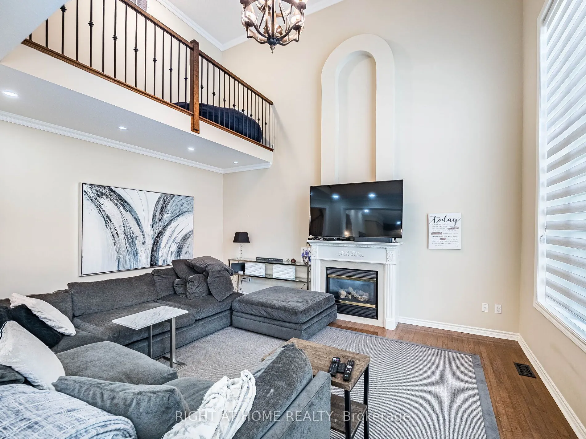 122 Spring Azure Crescent