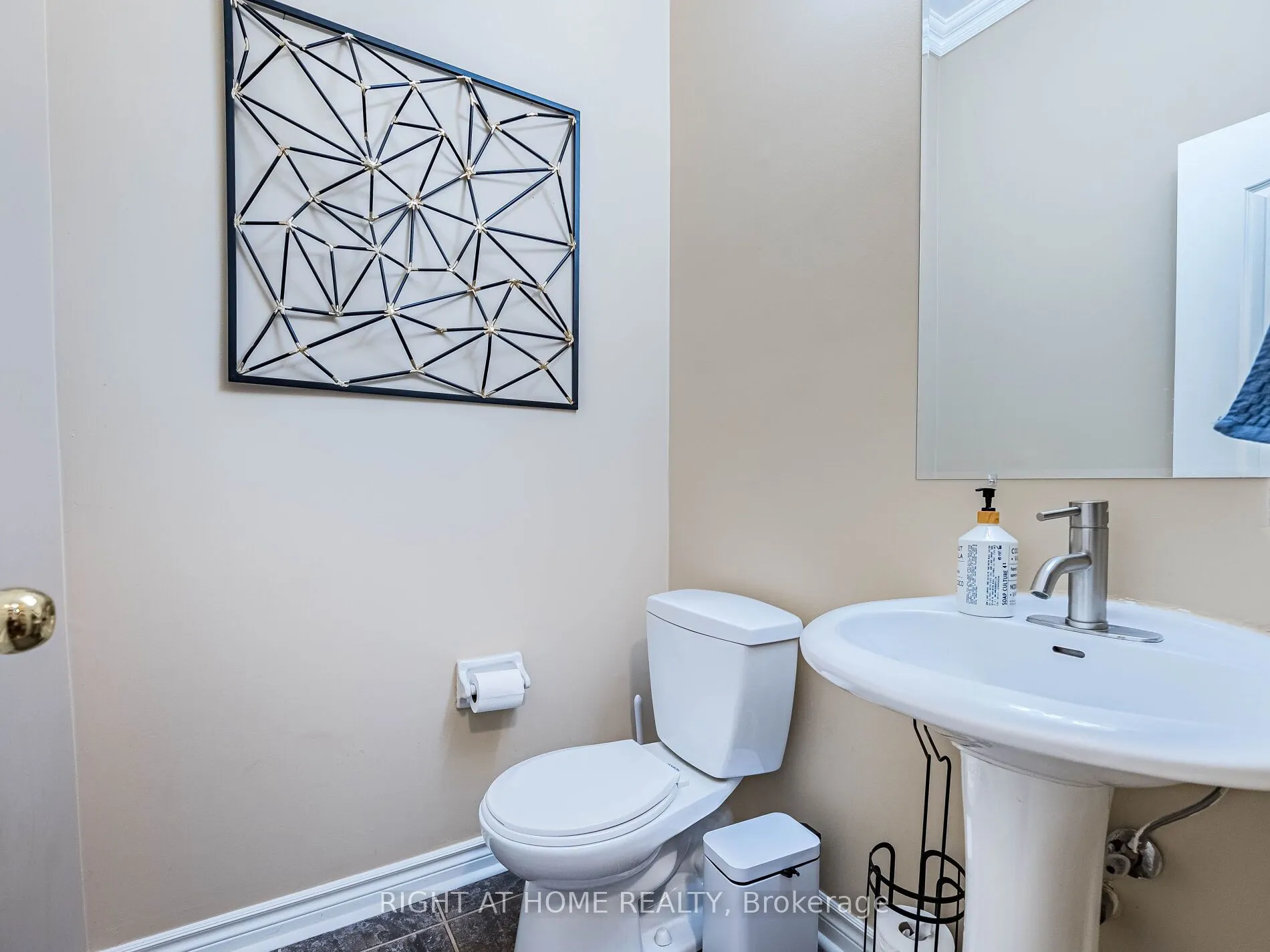 122 Spring Azure Crescent