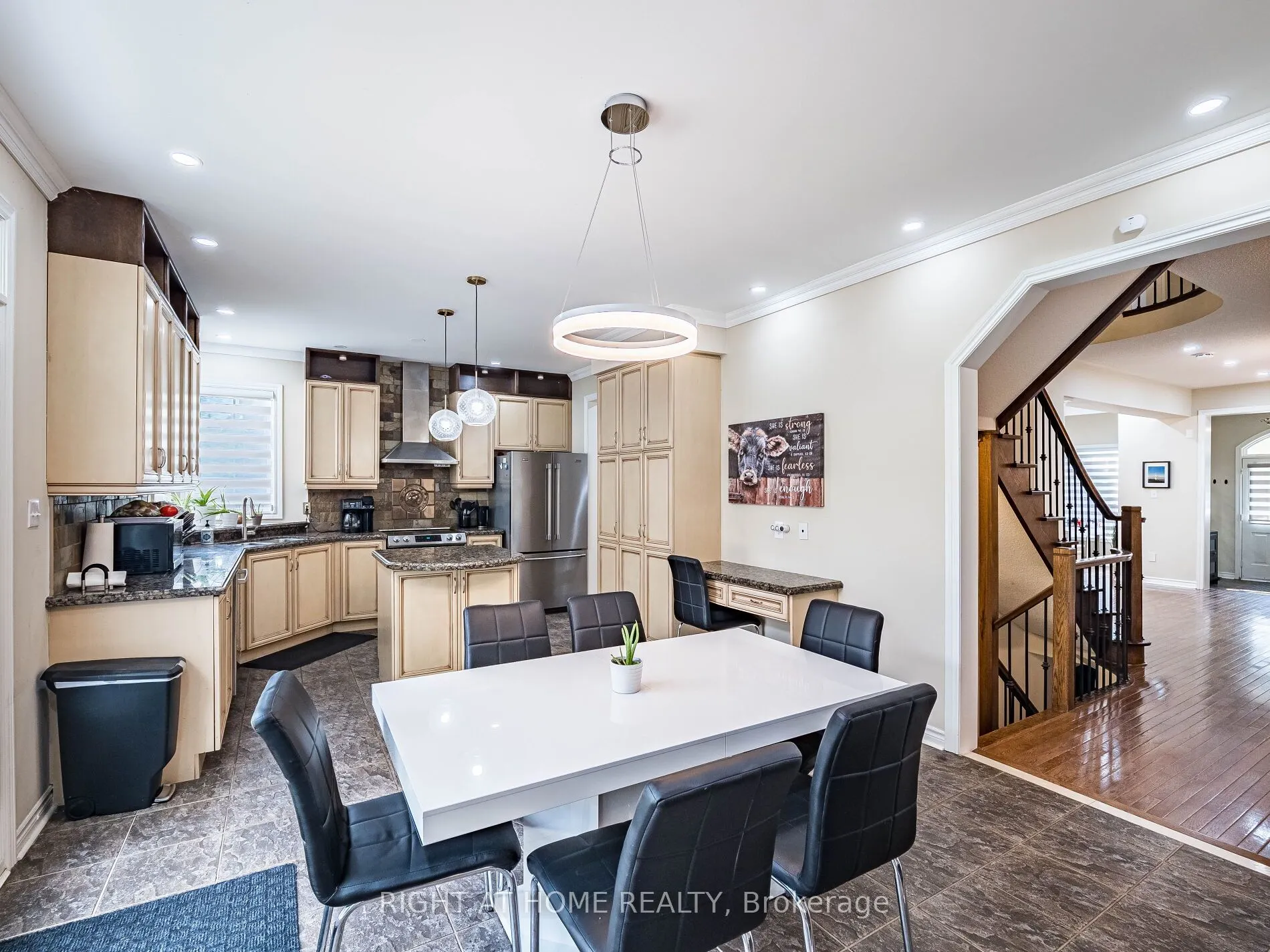 122 Spring Azure Crescent