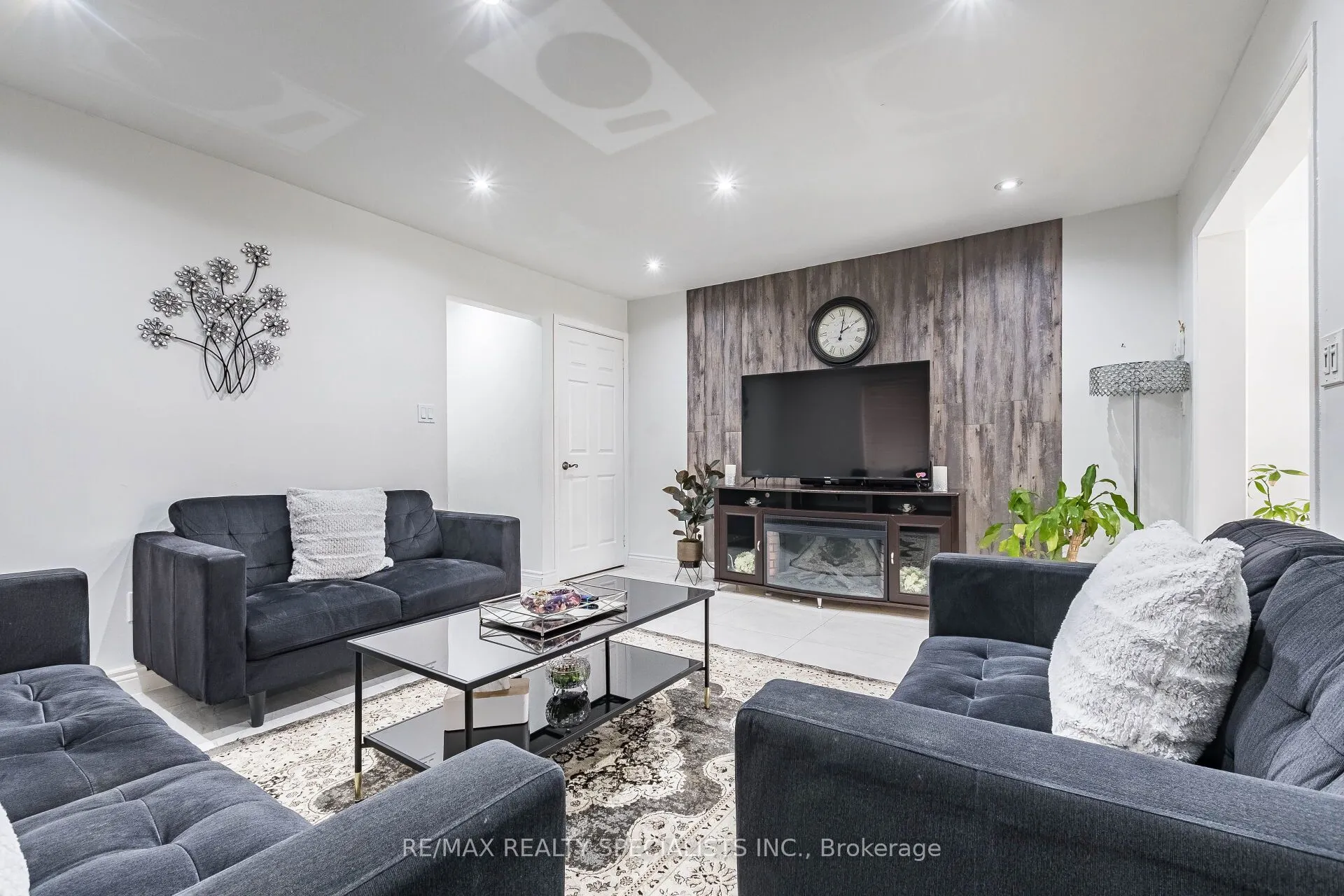 73 Zia Dodda Crescent