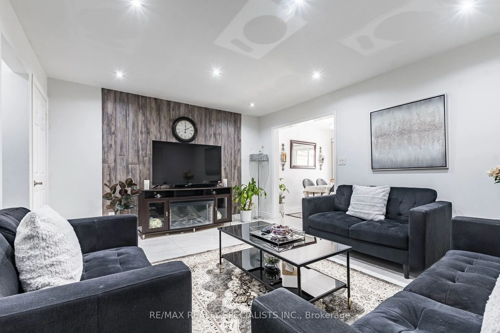 73 Zia Dodda Crescent