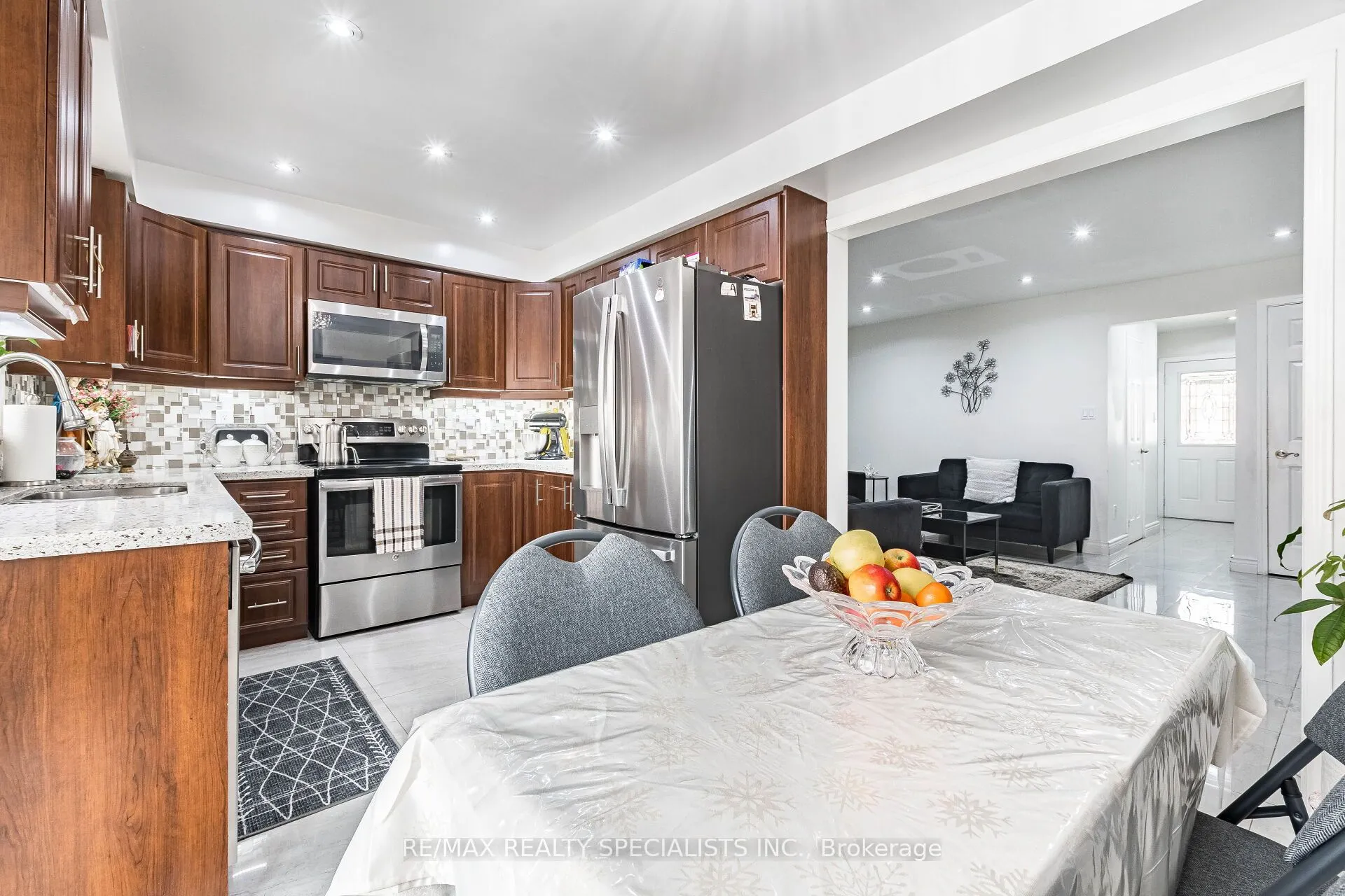 73 Zia Dodda Crescent