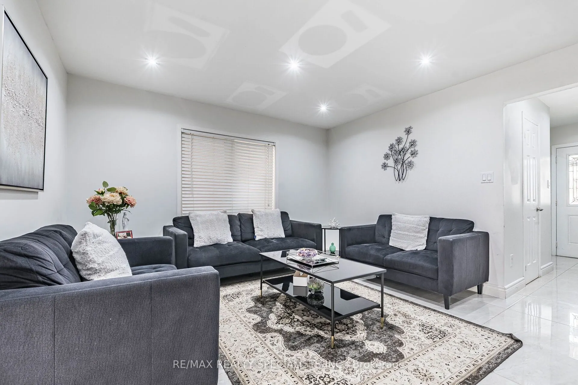 73 Zia Dodda Crescent