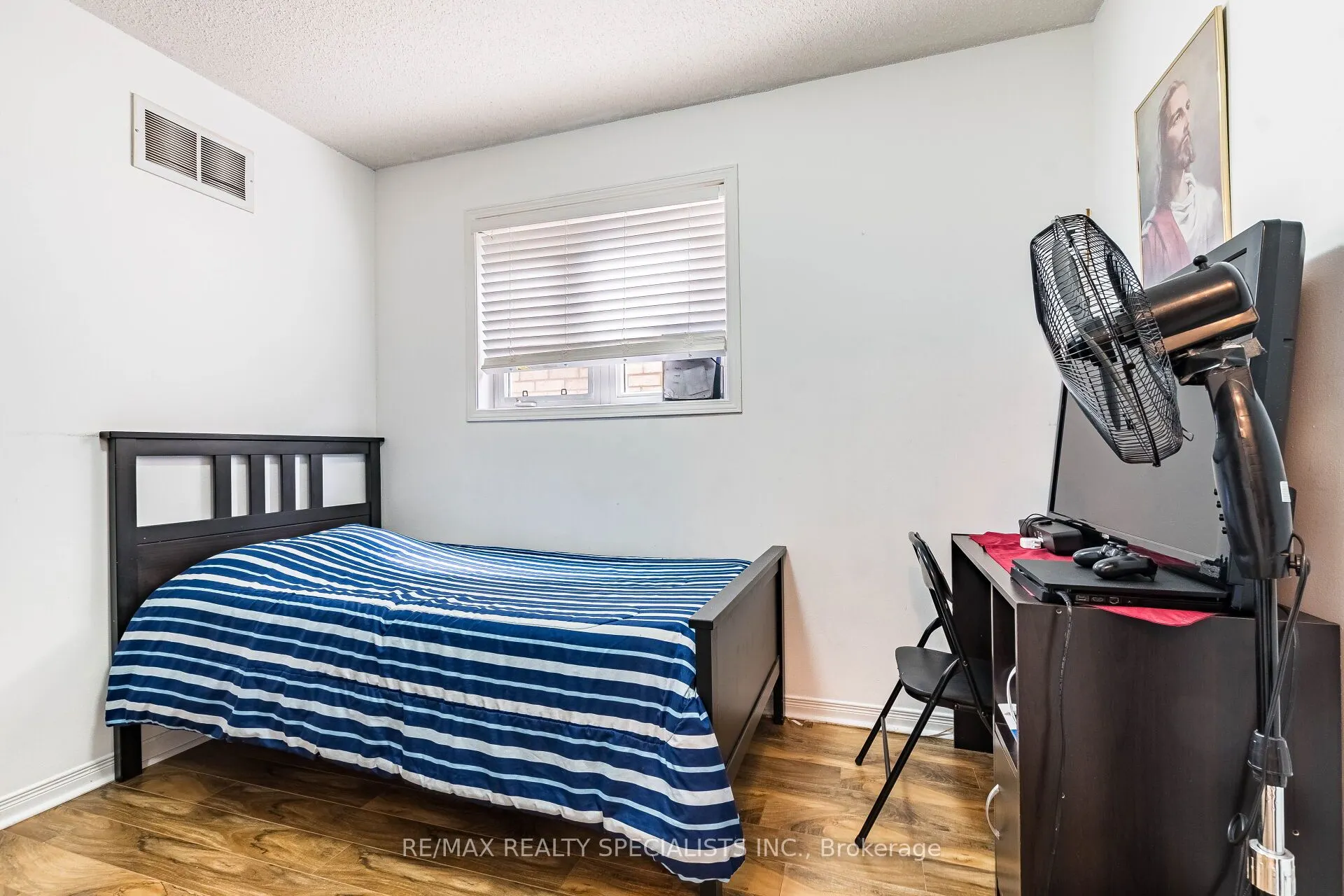 73 Zia Dodda Crescent