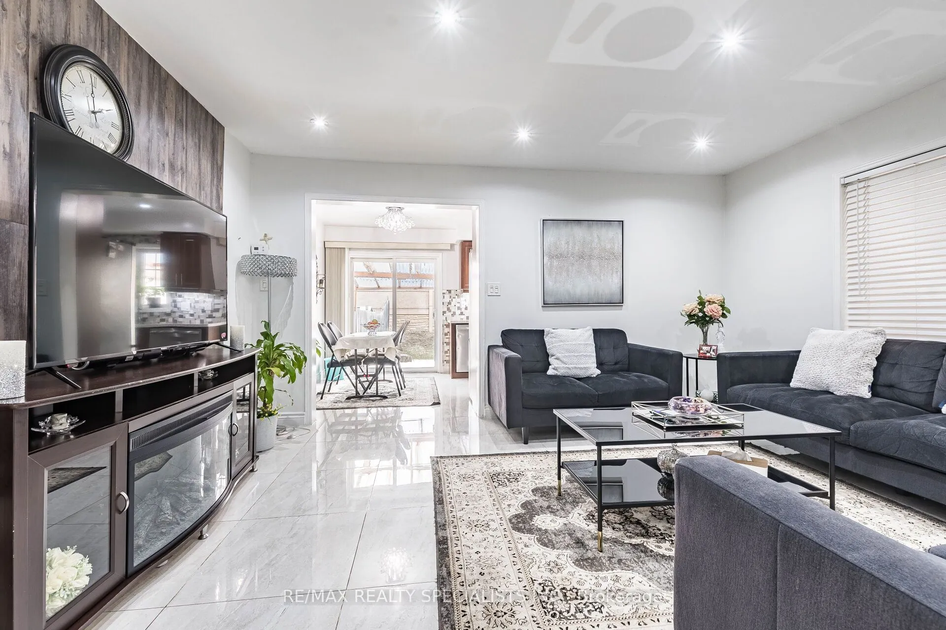 73 Zia Dodda Crescent