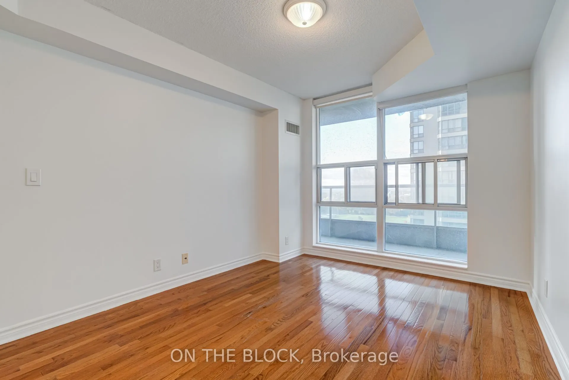 33 Elm Drive W, #1604