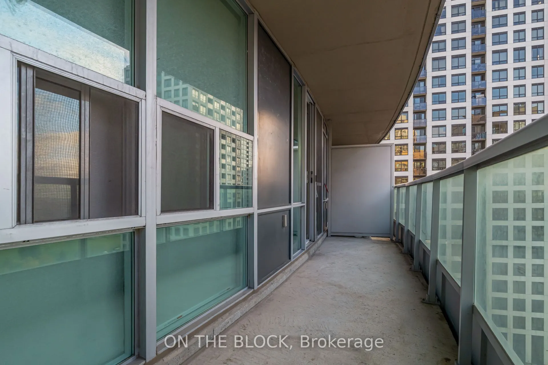 33 Elm Drive W, #1604