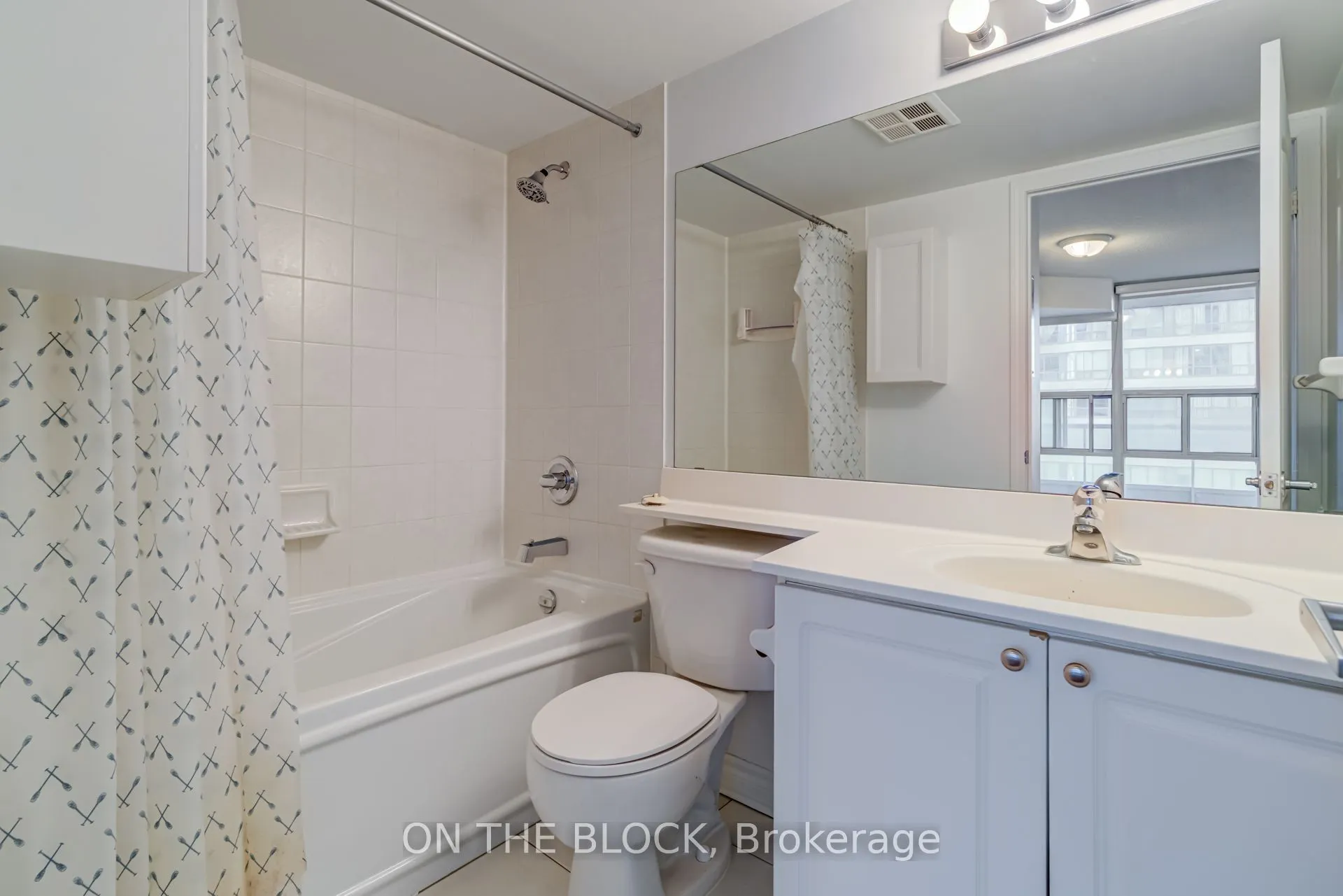 33 Elm Drive W, #1604