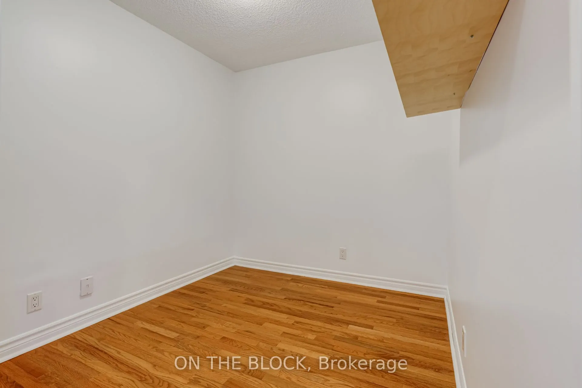 33 Elm Drive W, #1604