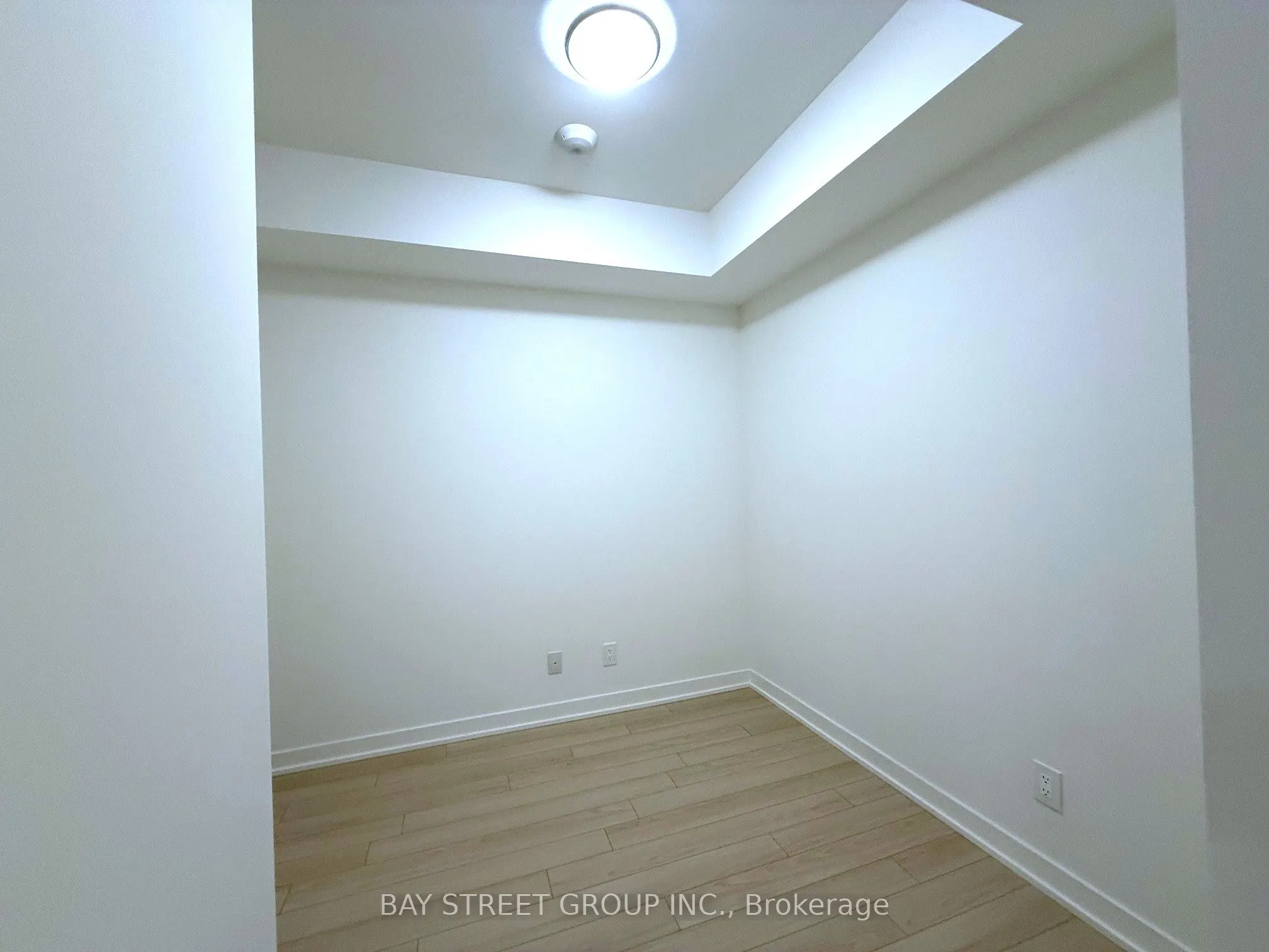 3071 Trafalgar Road, #412