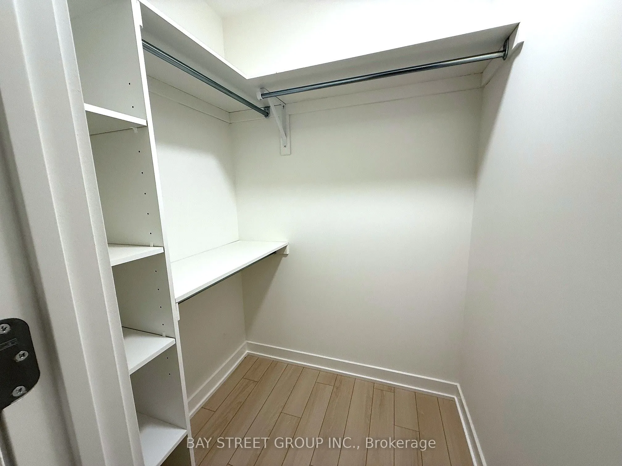 3071 Trafalgar Road, #412