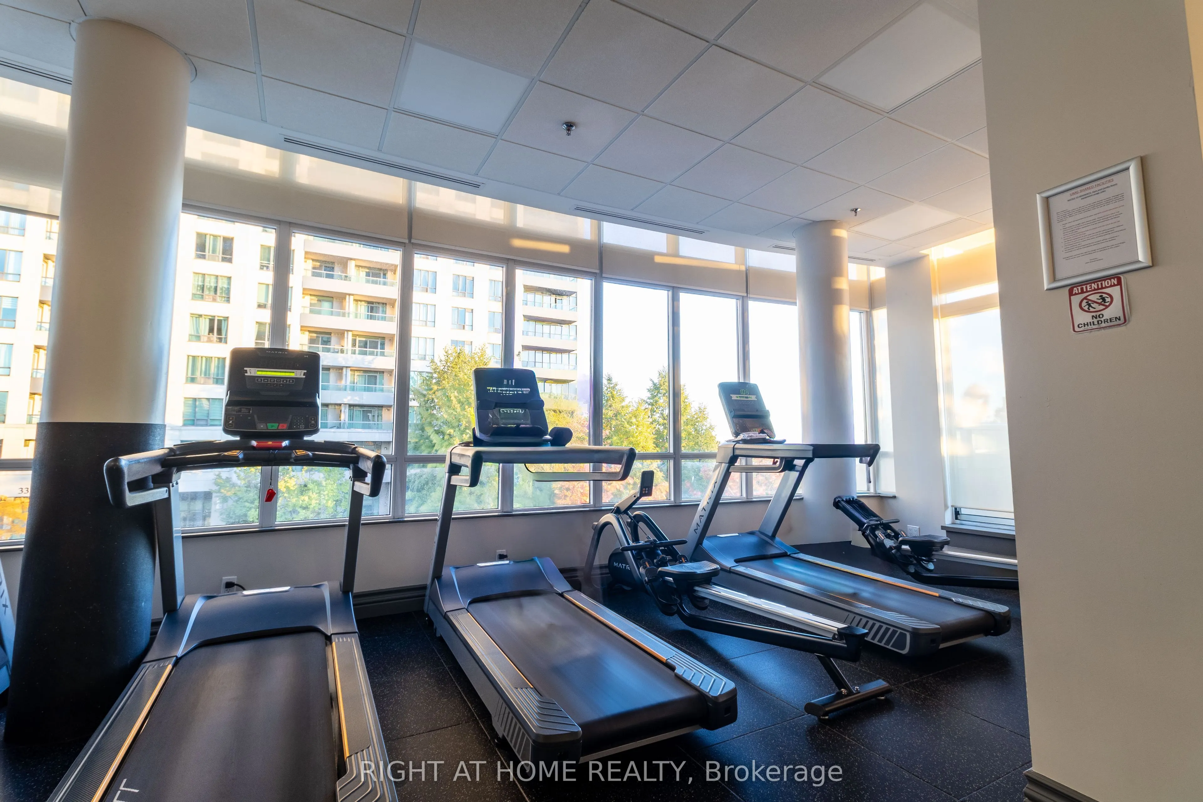 349 Rathburn Road W, #511