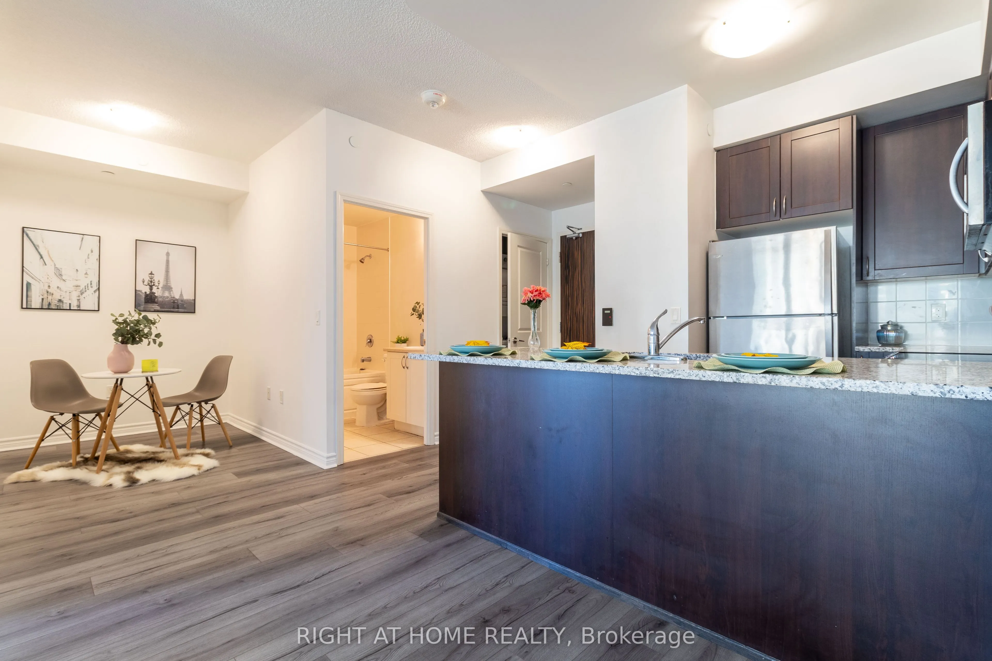 349 Rathburn Road W, #511