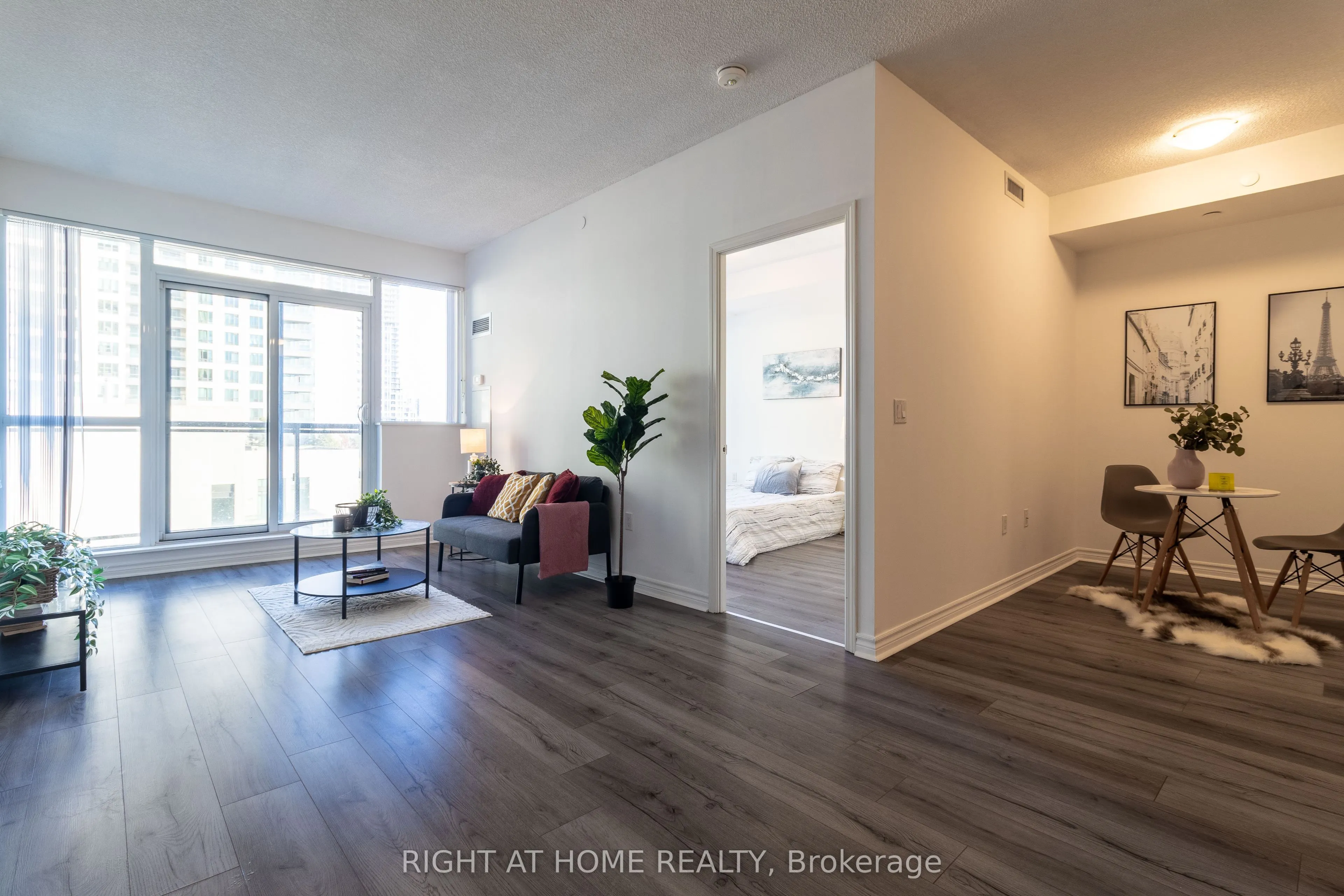 349 Rathburn Road W, #511