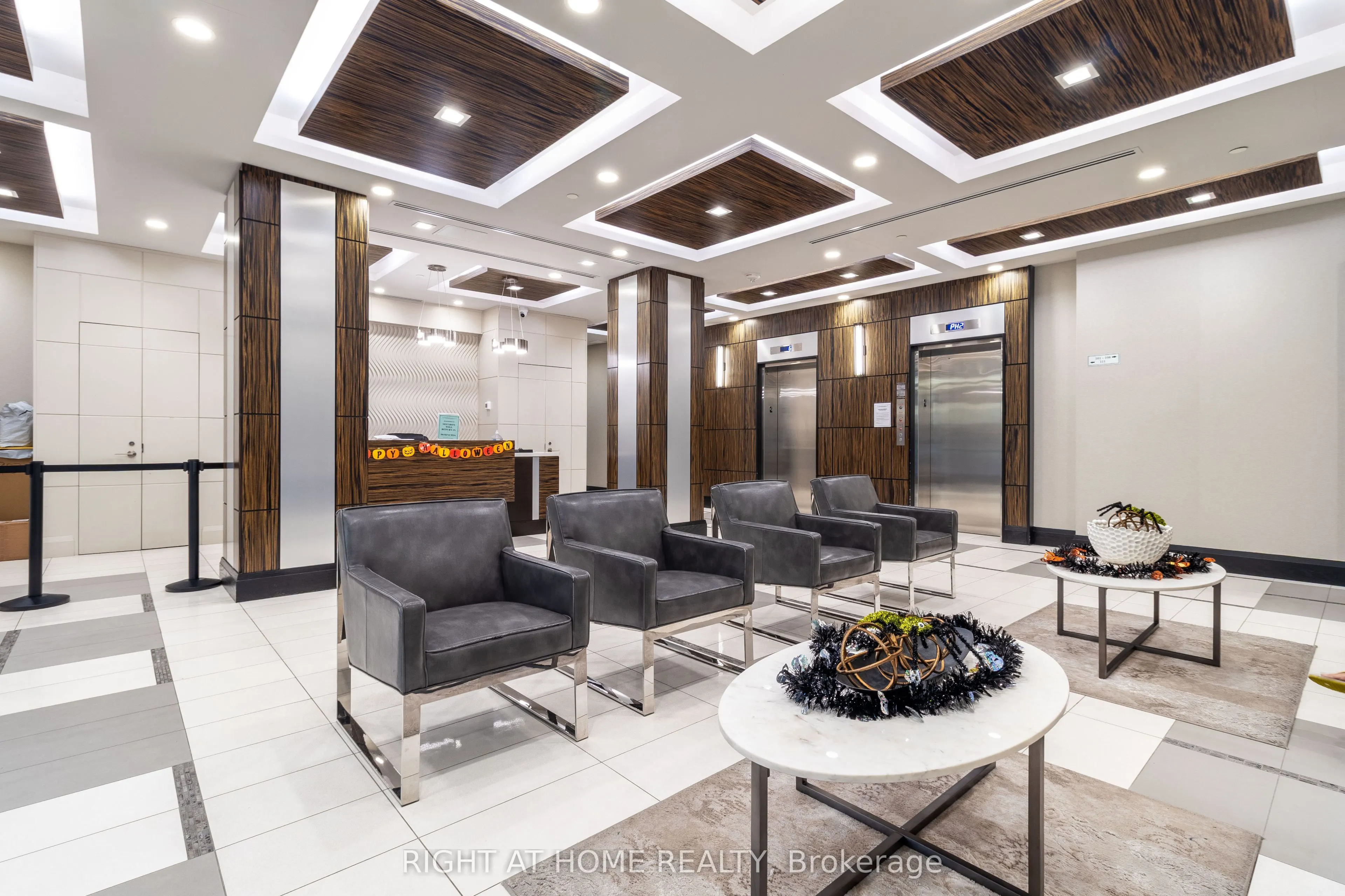 349 Rathburn Road W, #511