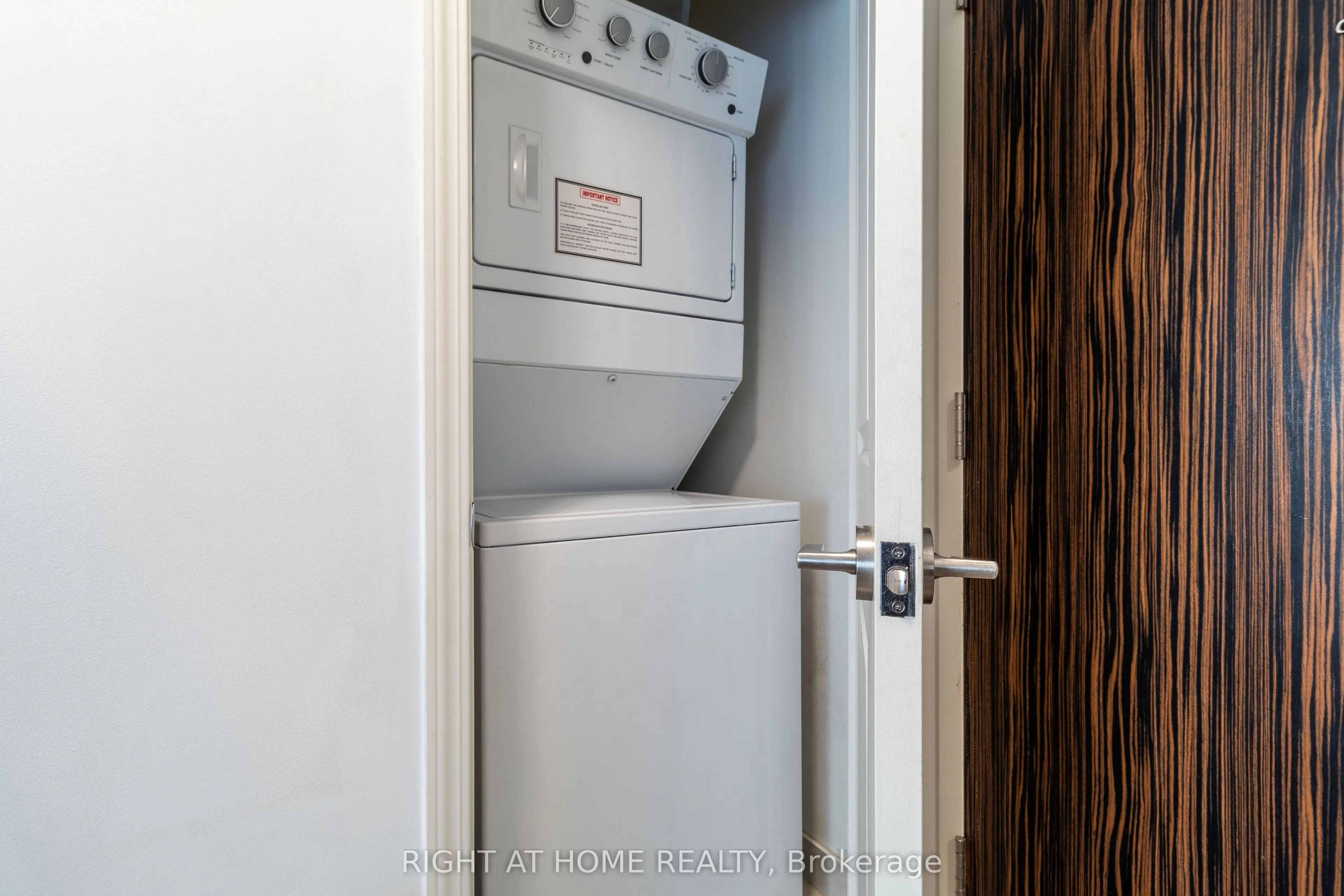 349 Rathburn Road W, #511