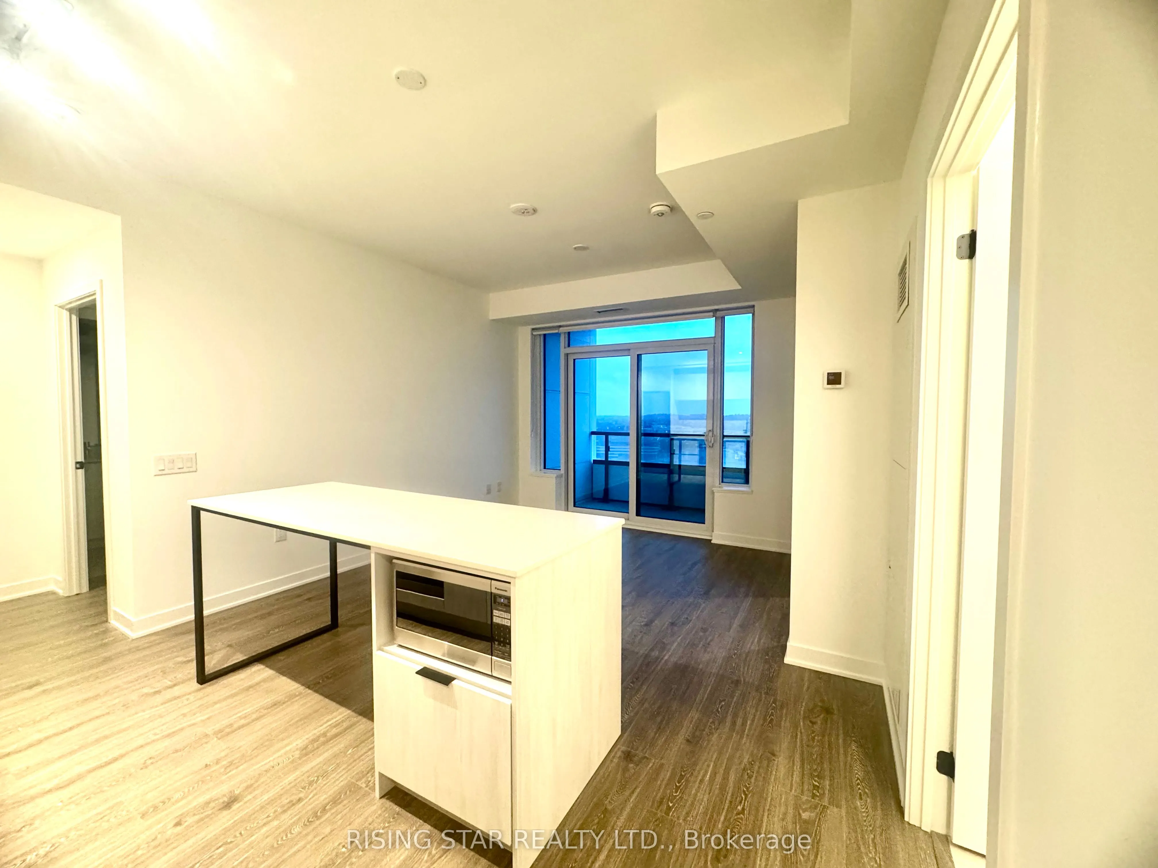 2495 Eglinton Ave Avenue W, #1209