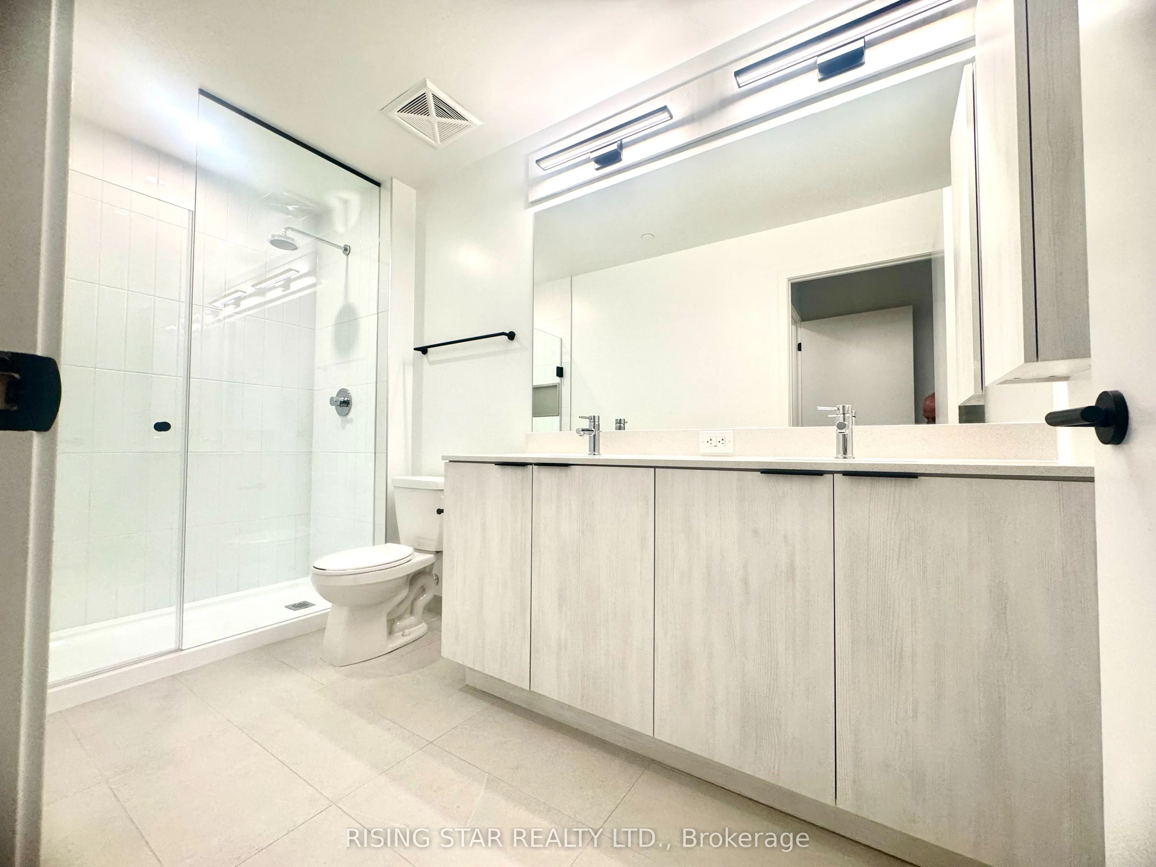 2495 Eglinton Ave Avenue W, #1209