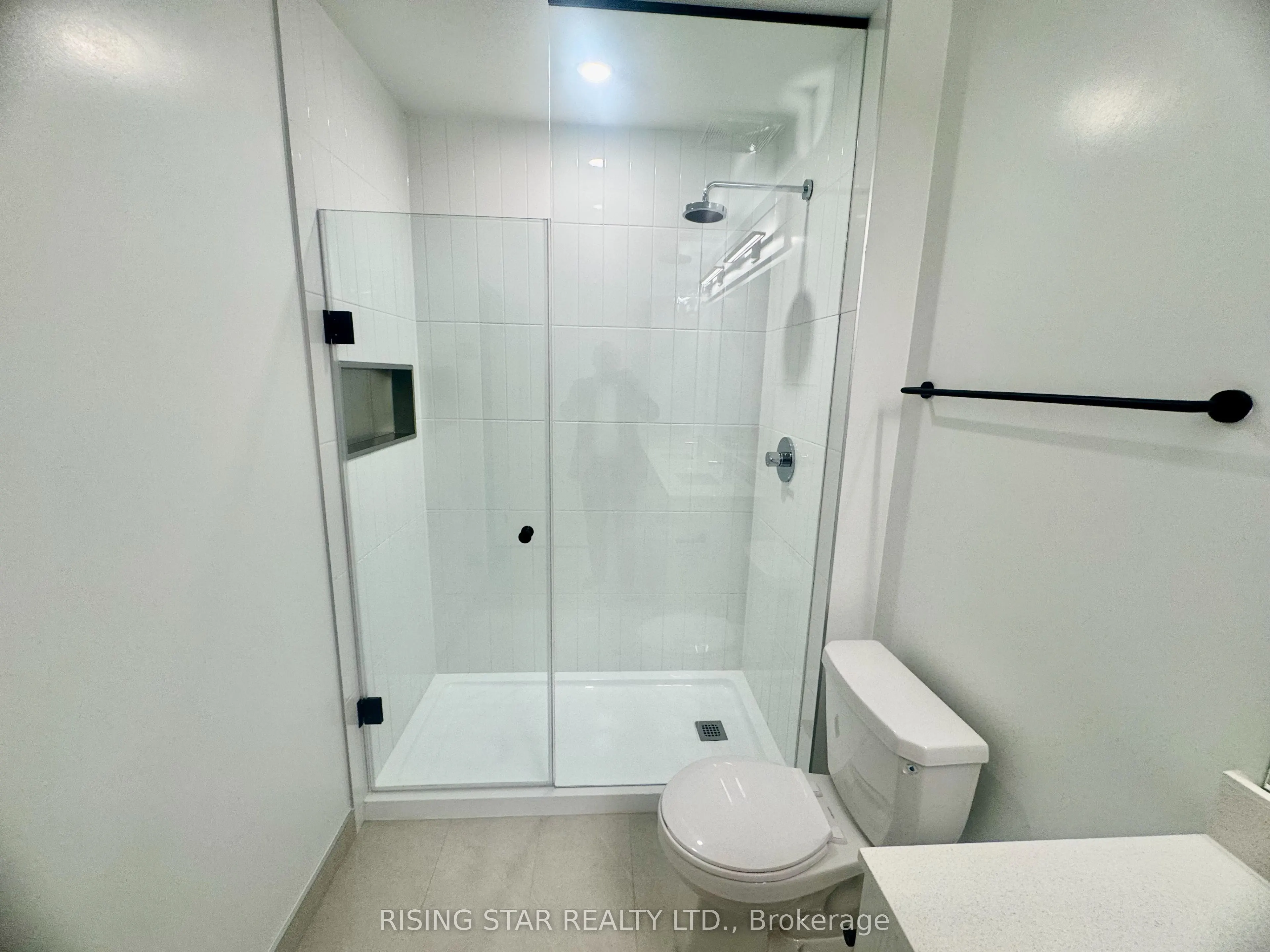 2495 Eglinton Ave Avenue W, #1209