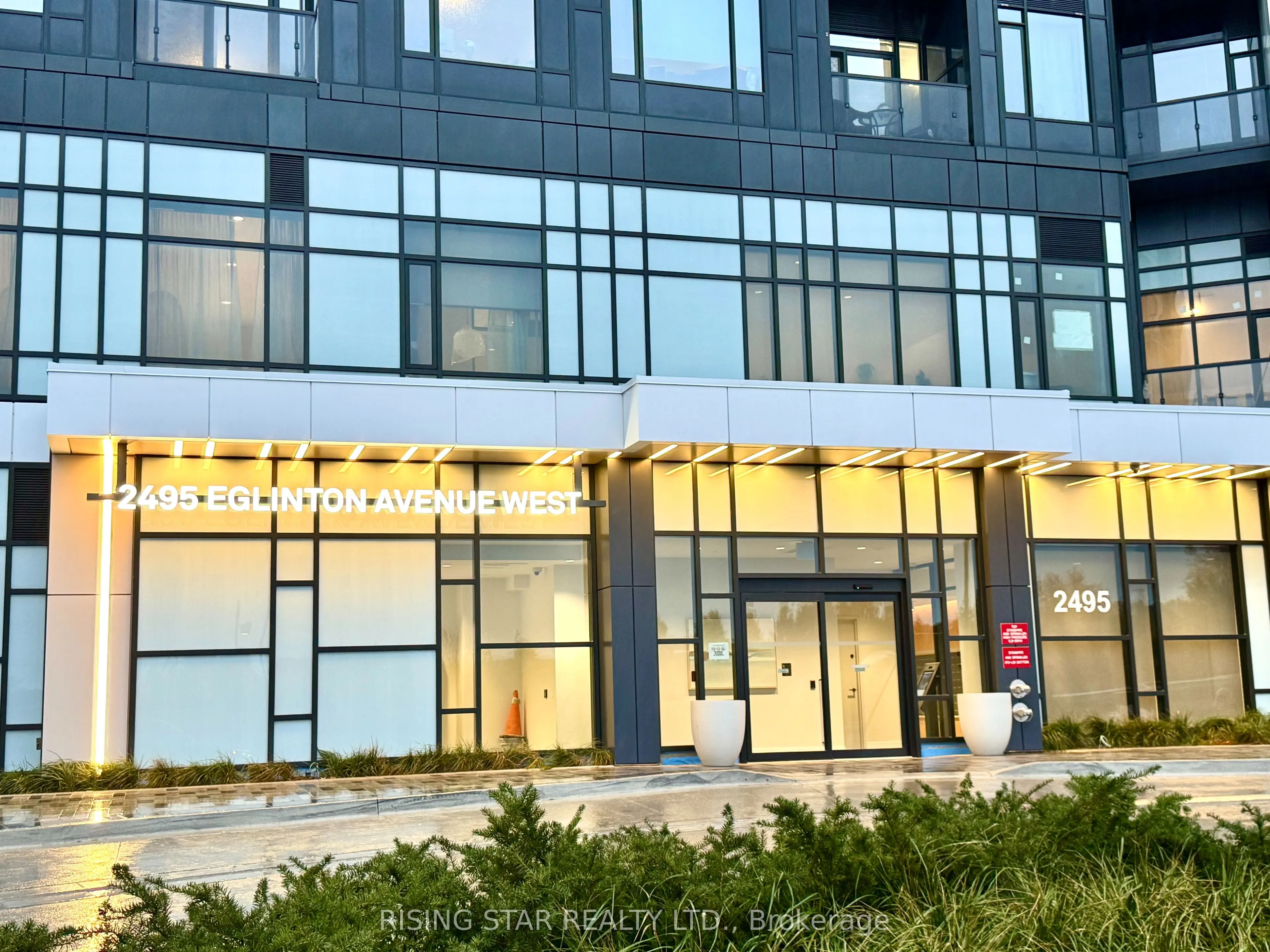 2495 Eglinton Ave Avenue W, #1209