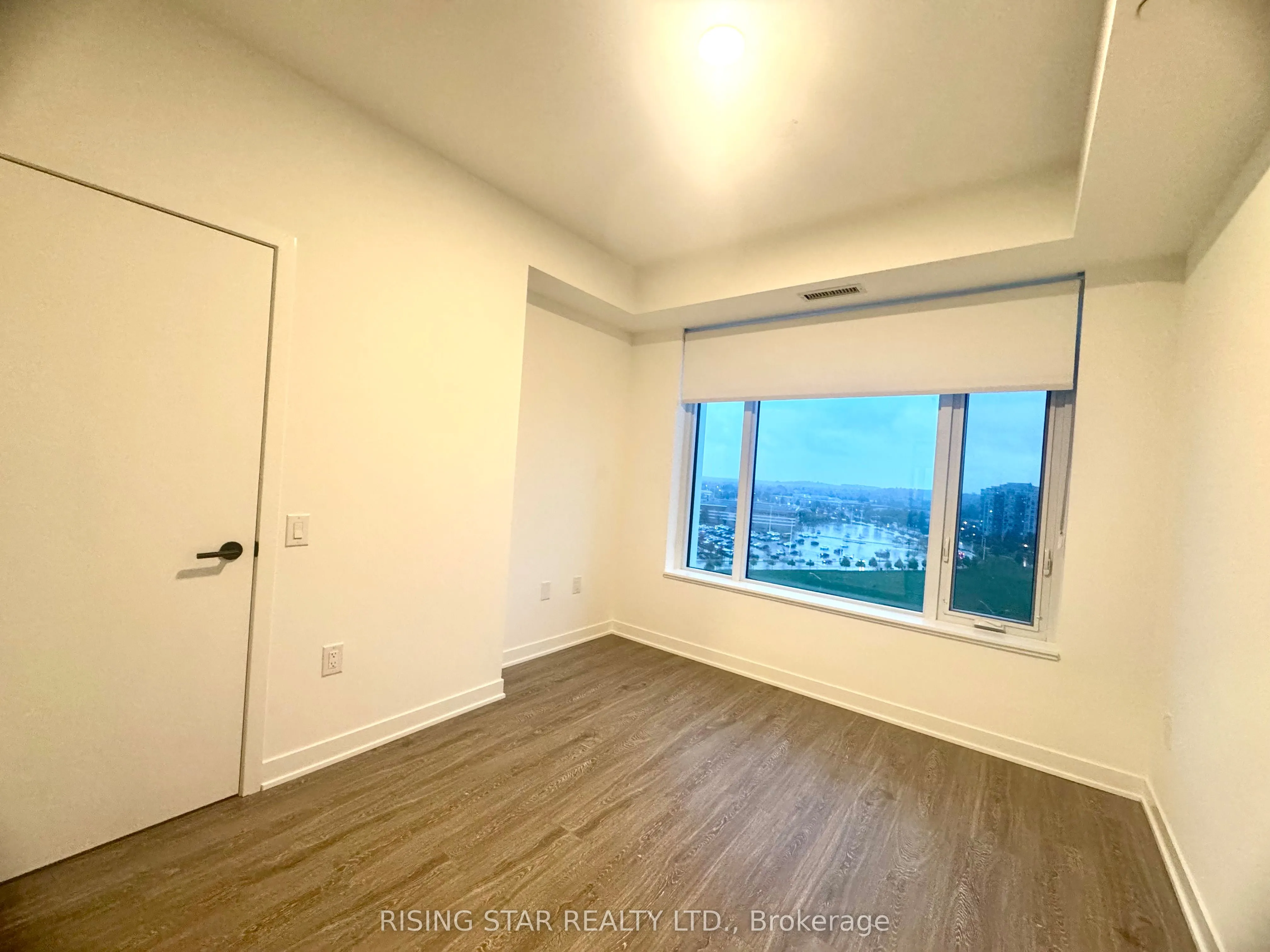 2495 Eglinton Ave Avenue W, #1209