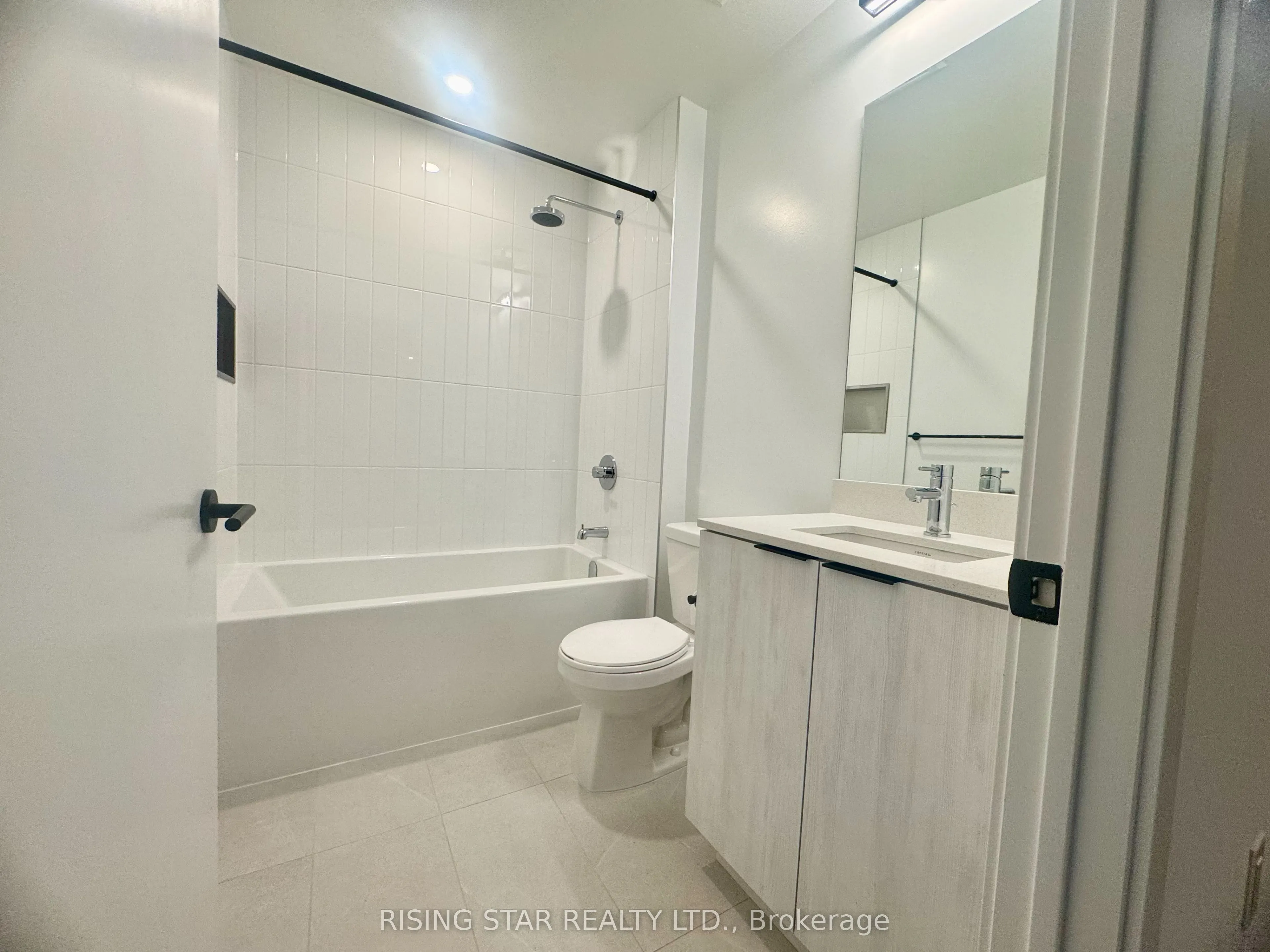 2495 Eglinton Ave Avenue W, #1209