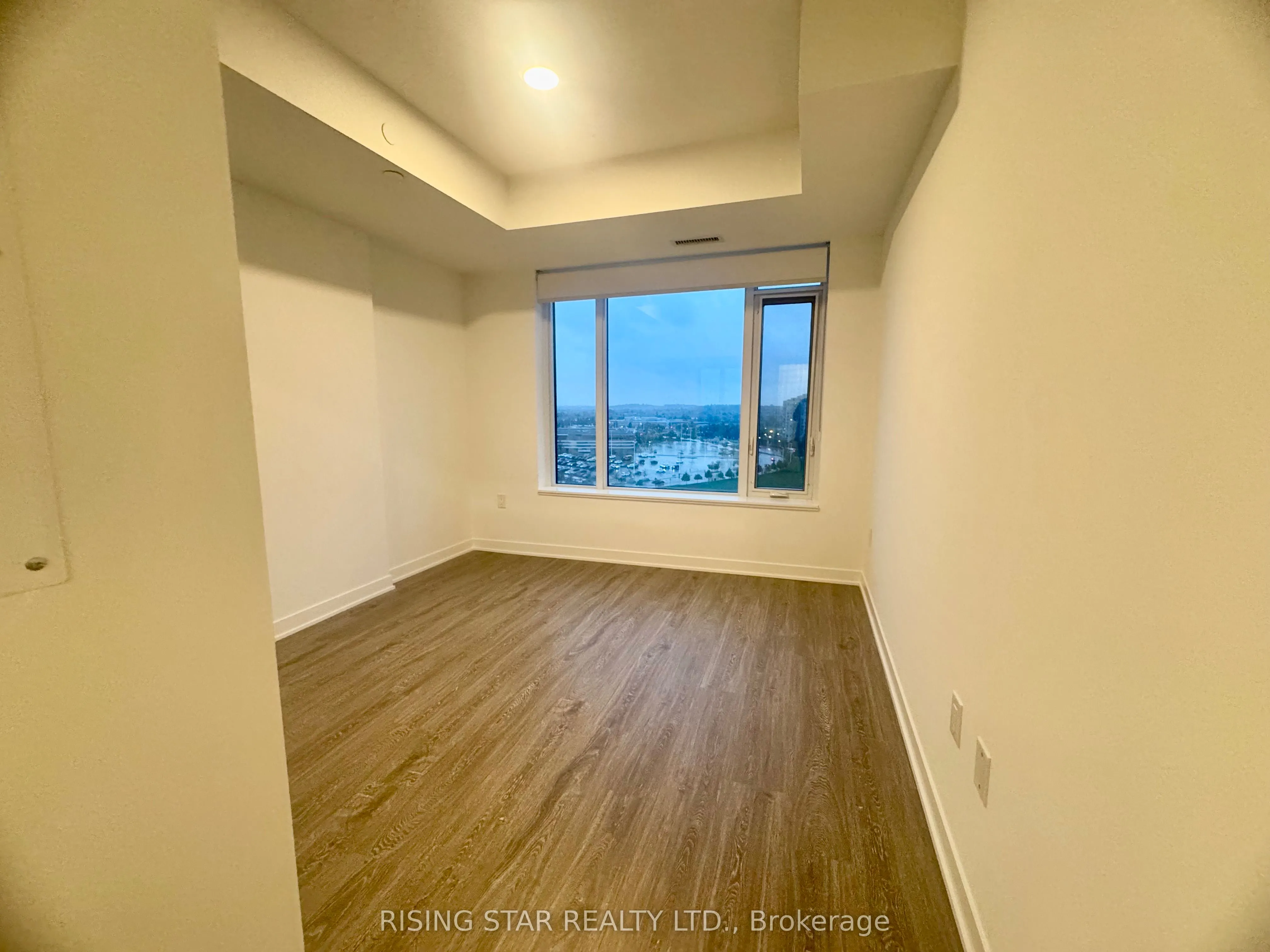 2495 Eglinton Ave Avenue W, #1209