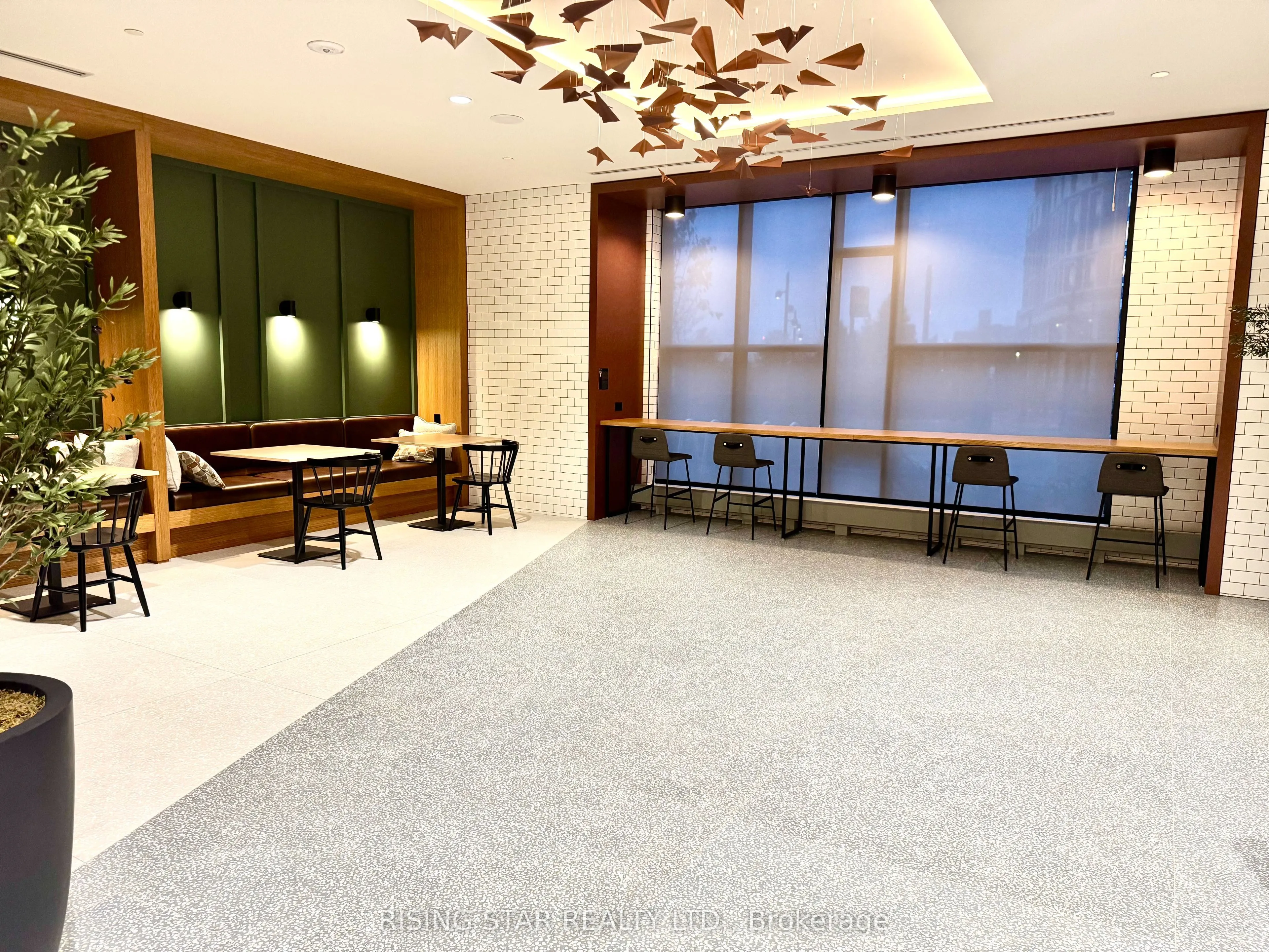 2495 Eglinton Ave Avenue W, #1209