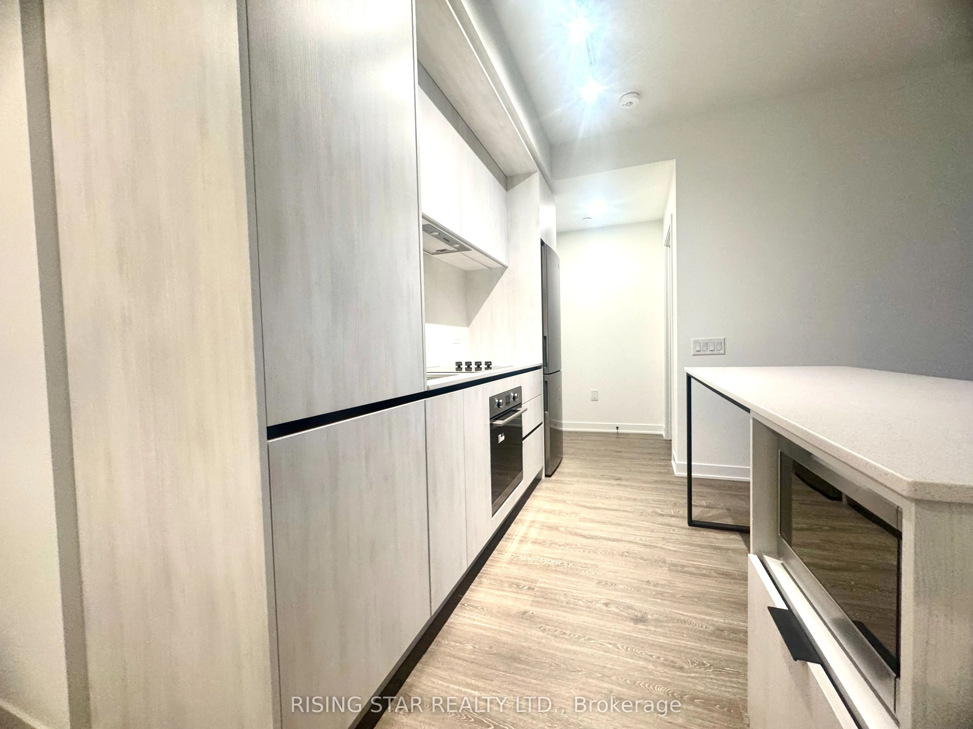 2495 Eglinton Ave Avenue W, #1209