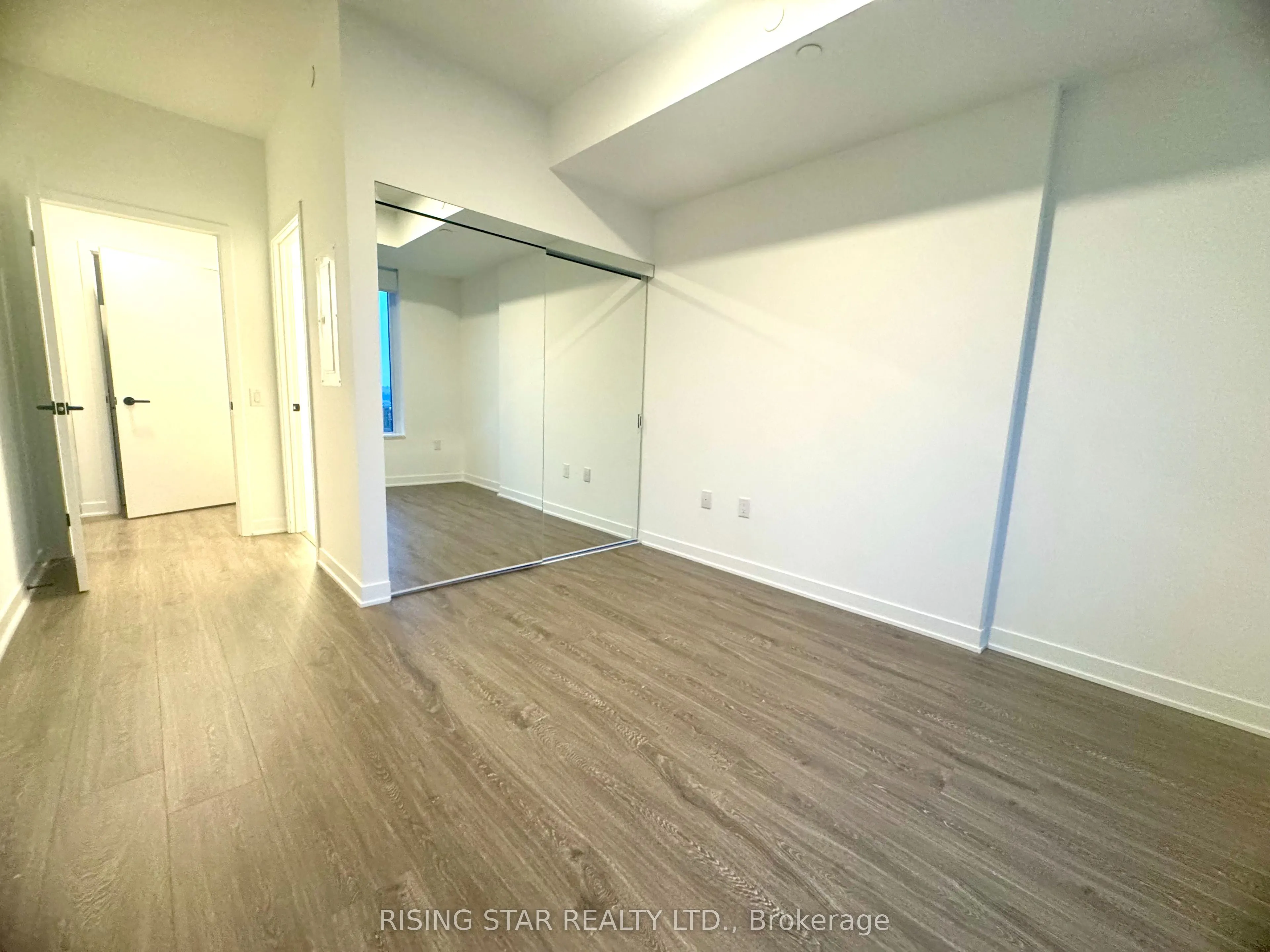 2495 Eglinton Ave Avenue W, #1209