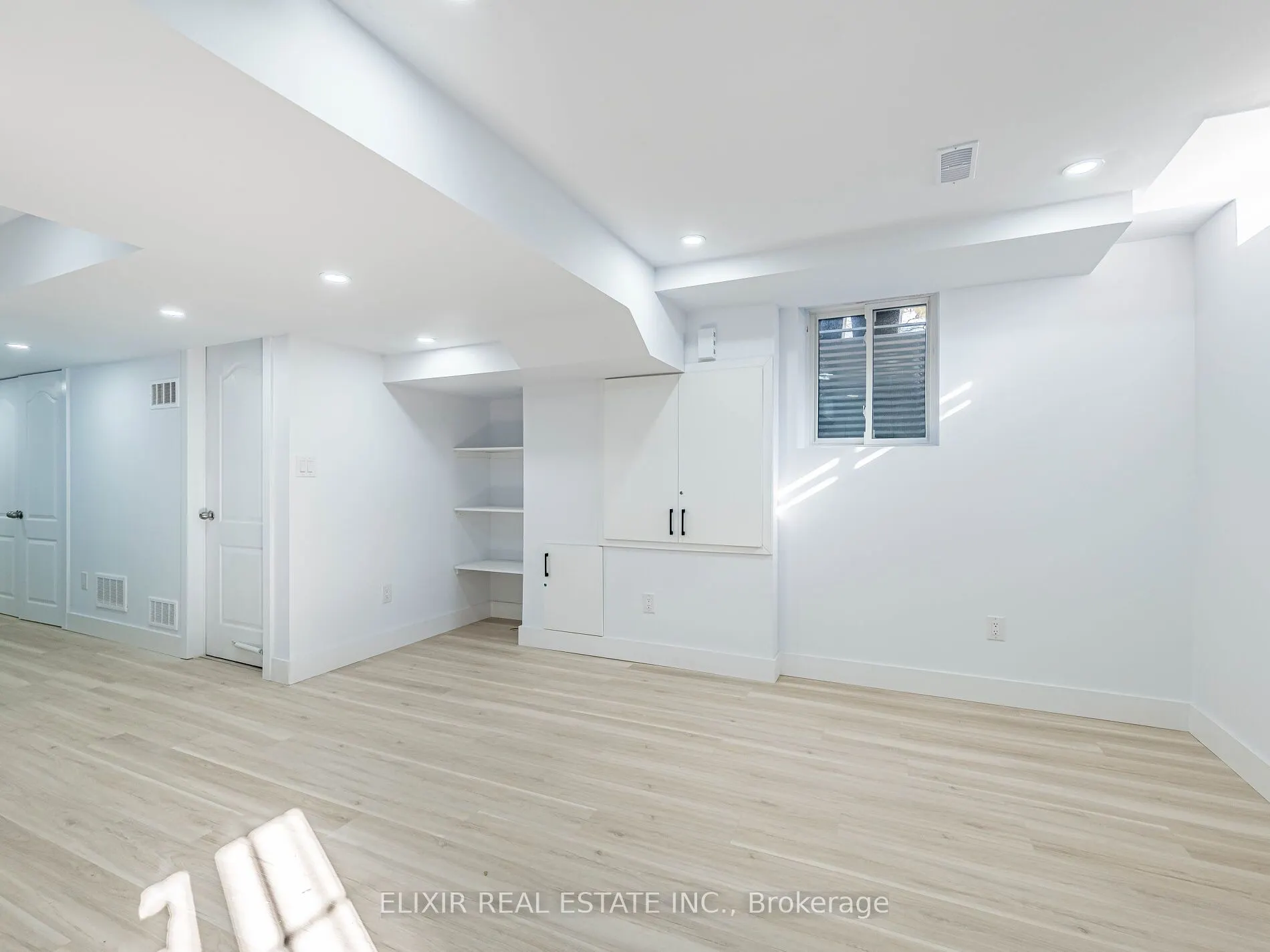 20 Penn Drive, #BSMT