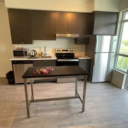 10 Wilby Crescent, #708