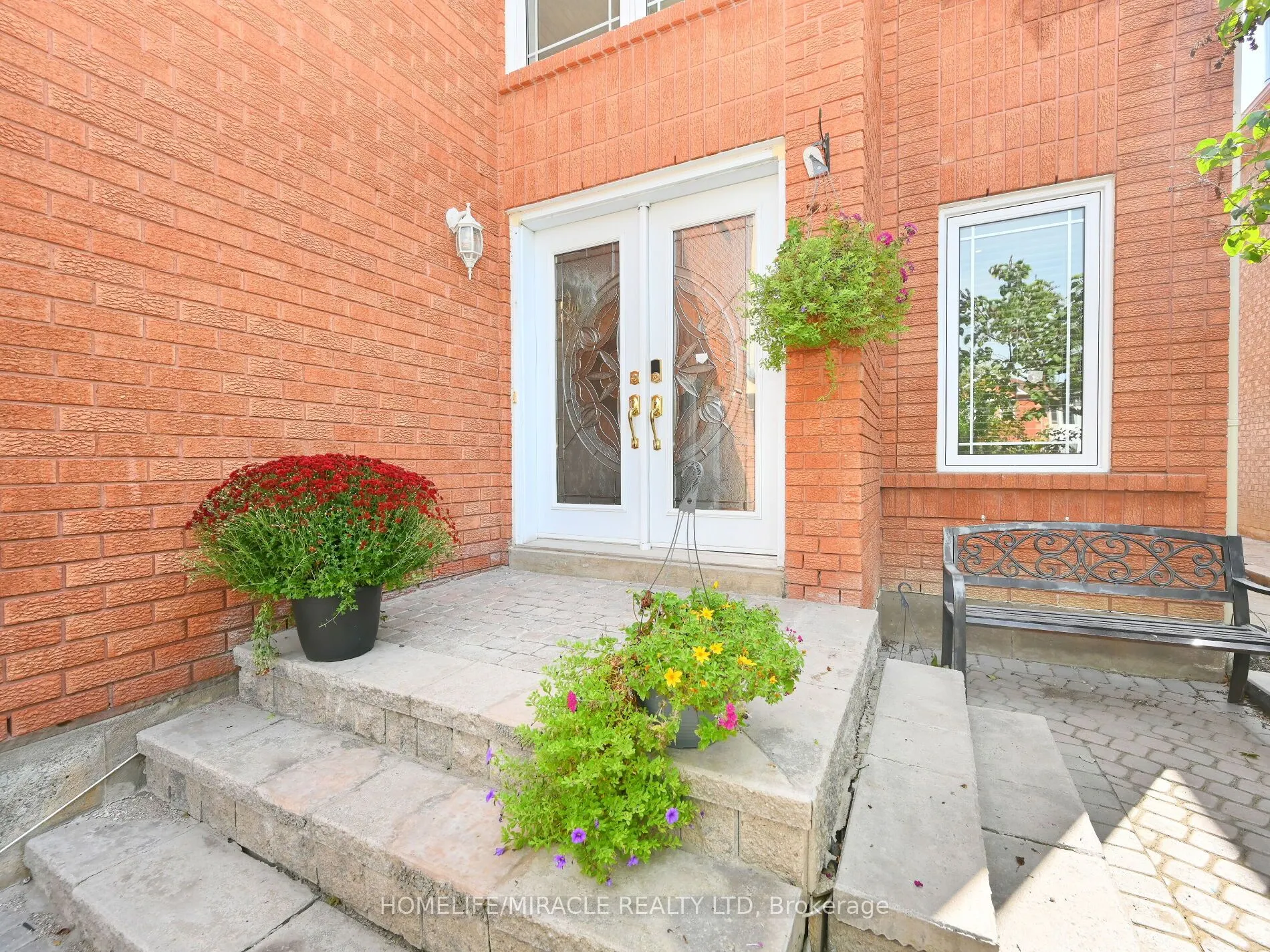 1184 Windsor Hill Boulevard