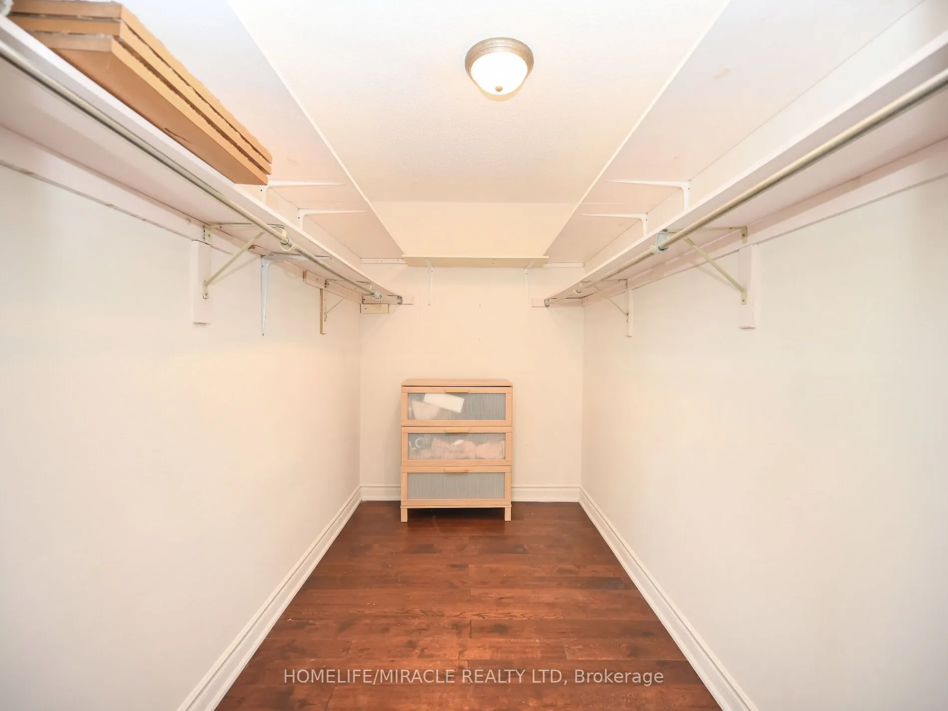 1184 Windsor Hill Boulevard