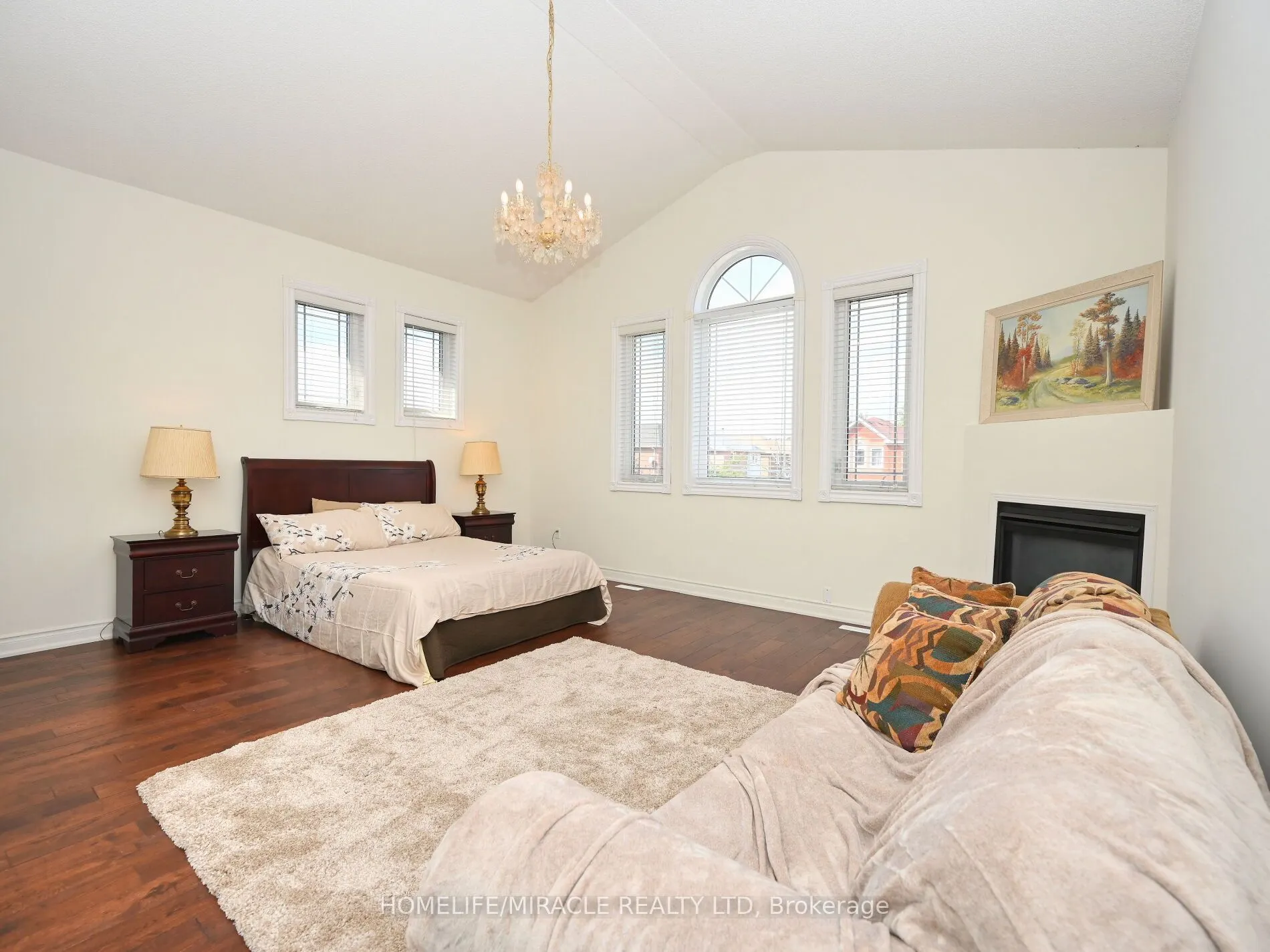 1184 Windsor Hill Boulevard