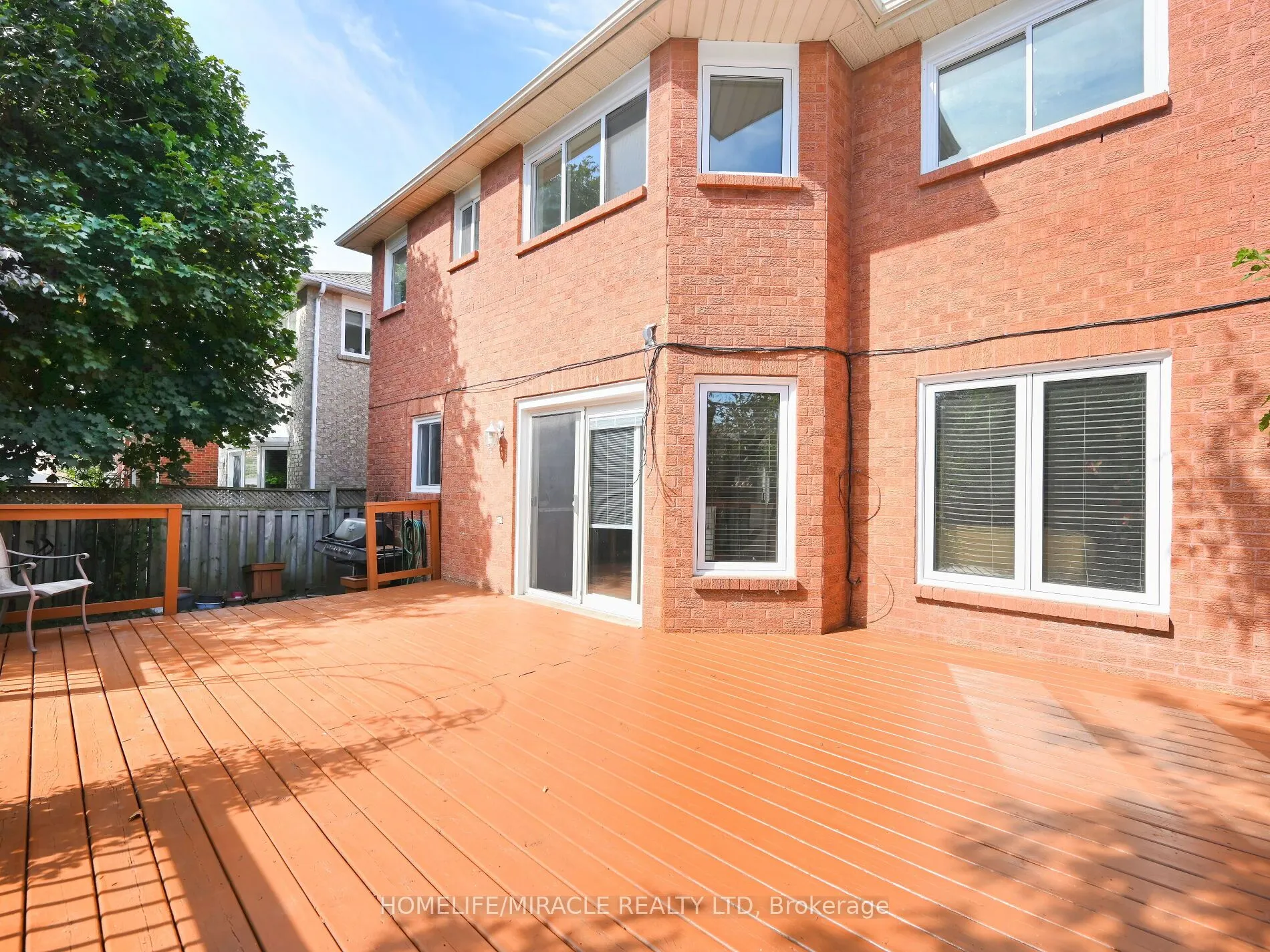 1184 Windsor Hill Boulevard