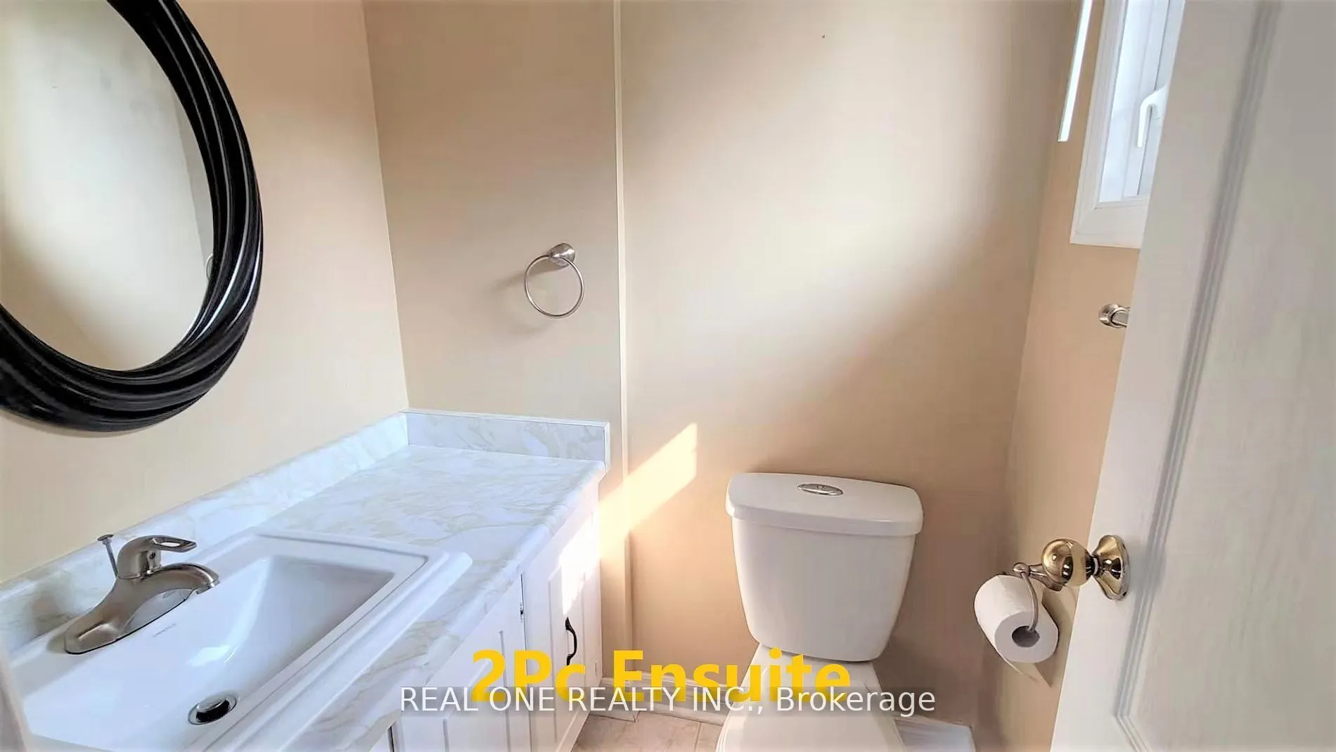 2405 Benedet Drive, #Upper