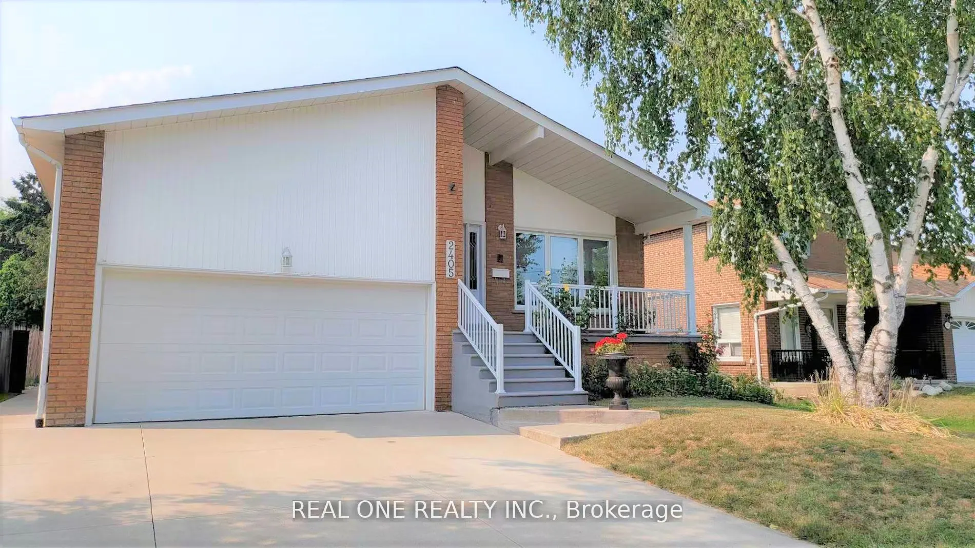 2405 Benedet Drive, #Upper