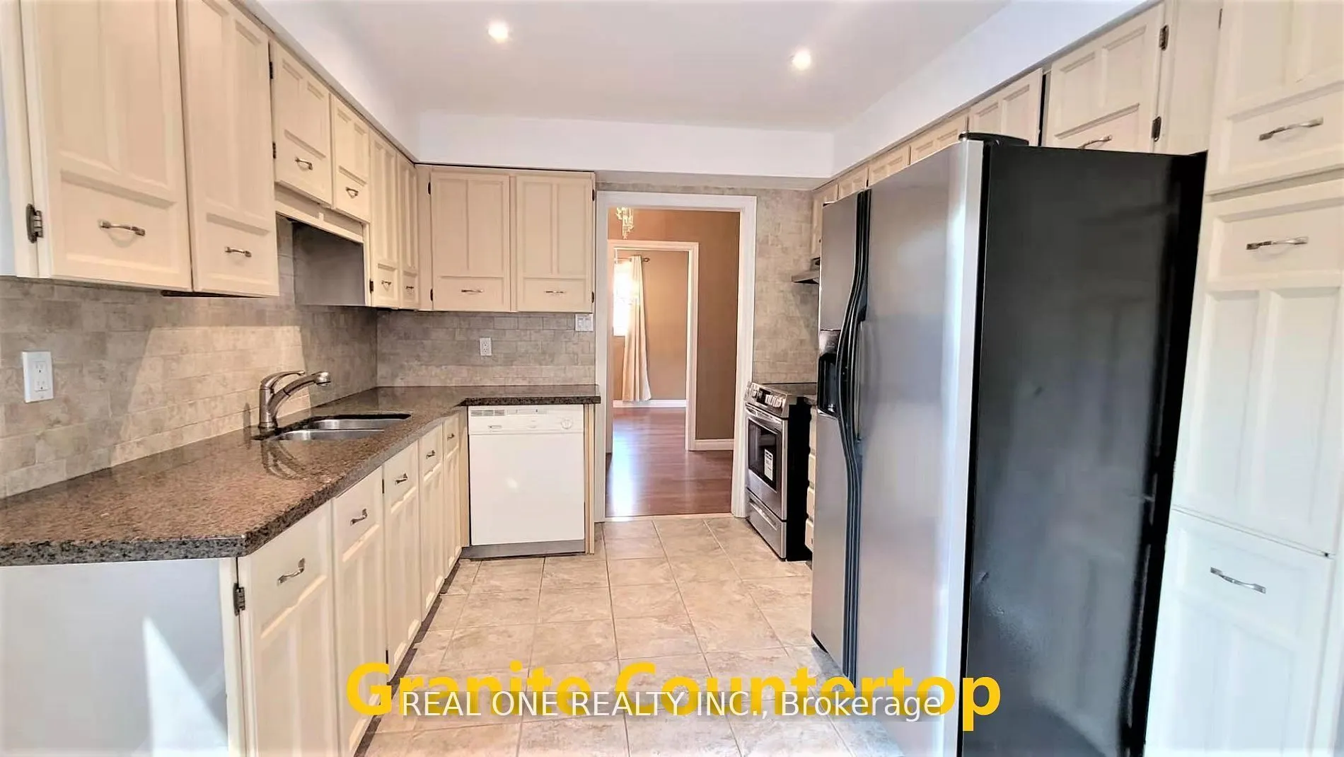 2405 Benedet Drive, #Upper