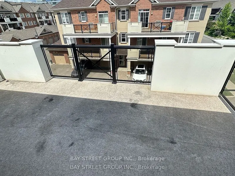 2333 Sawgrass Drive, #305