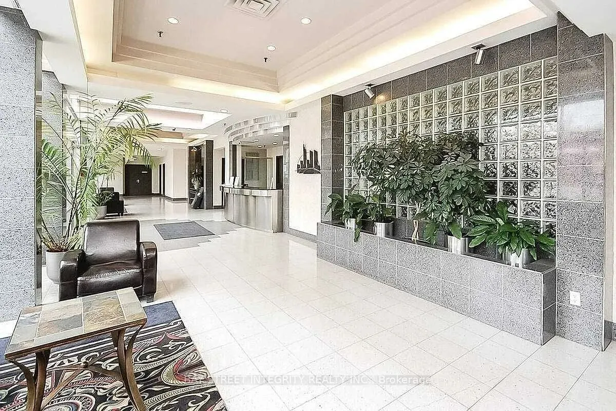 265 Enfield Place, #1011