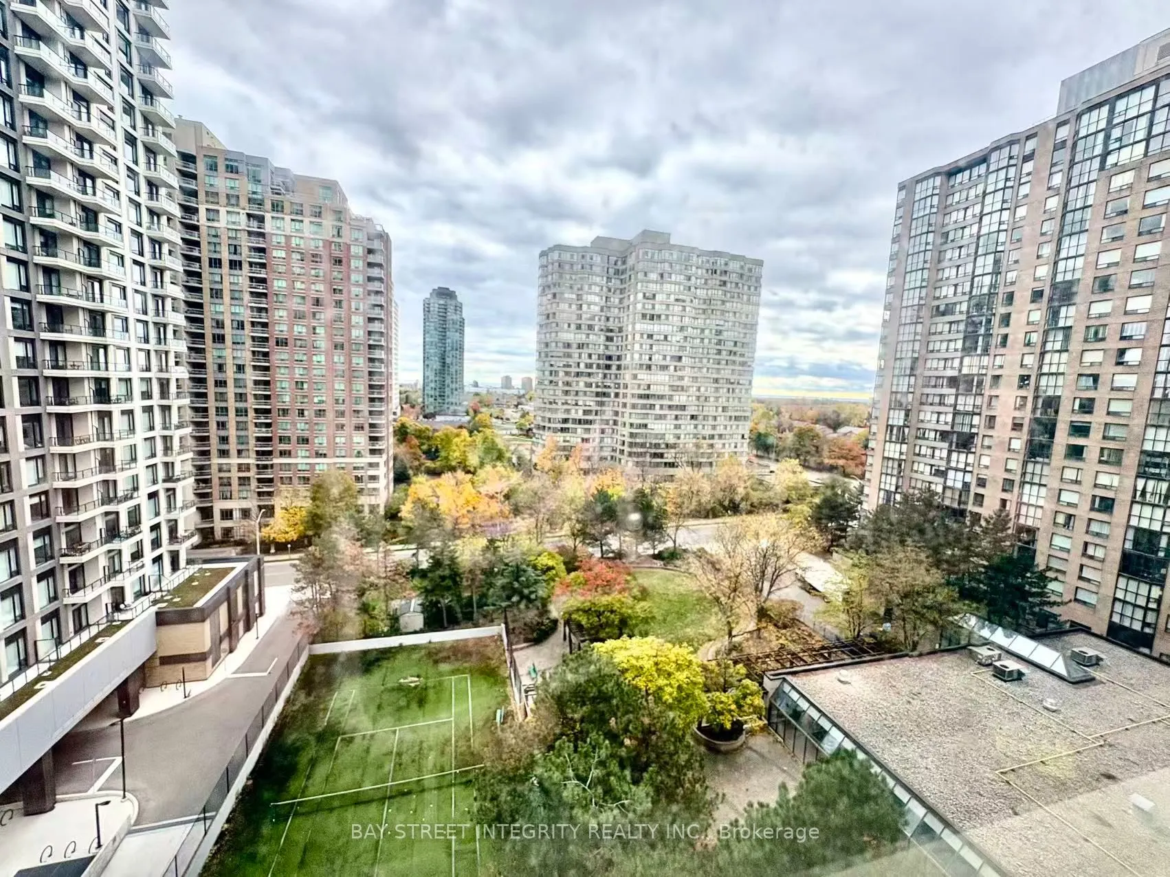 265 Enfield Place, #1011