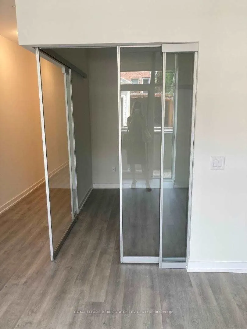 2300 St Clair Avenue W, #106