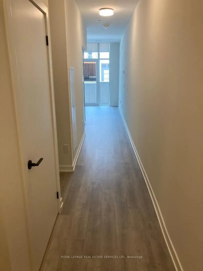 2300 St Clair Avenue W, #106