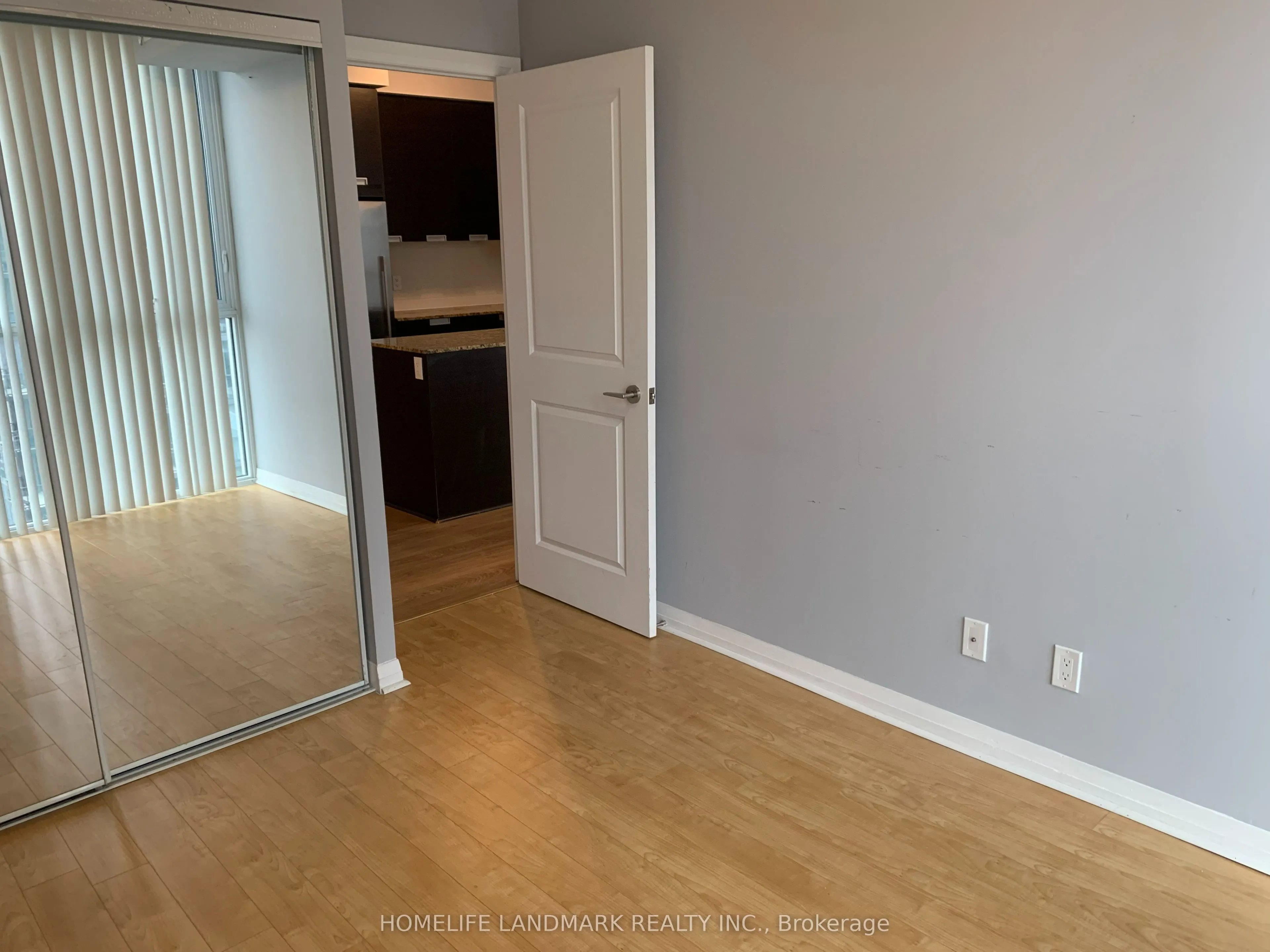 55 Eglinton Avenue W, #802