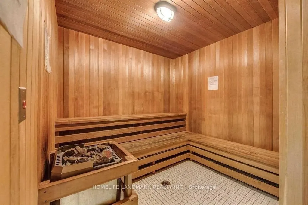 55 Eglinton Avenue W, #802