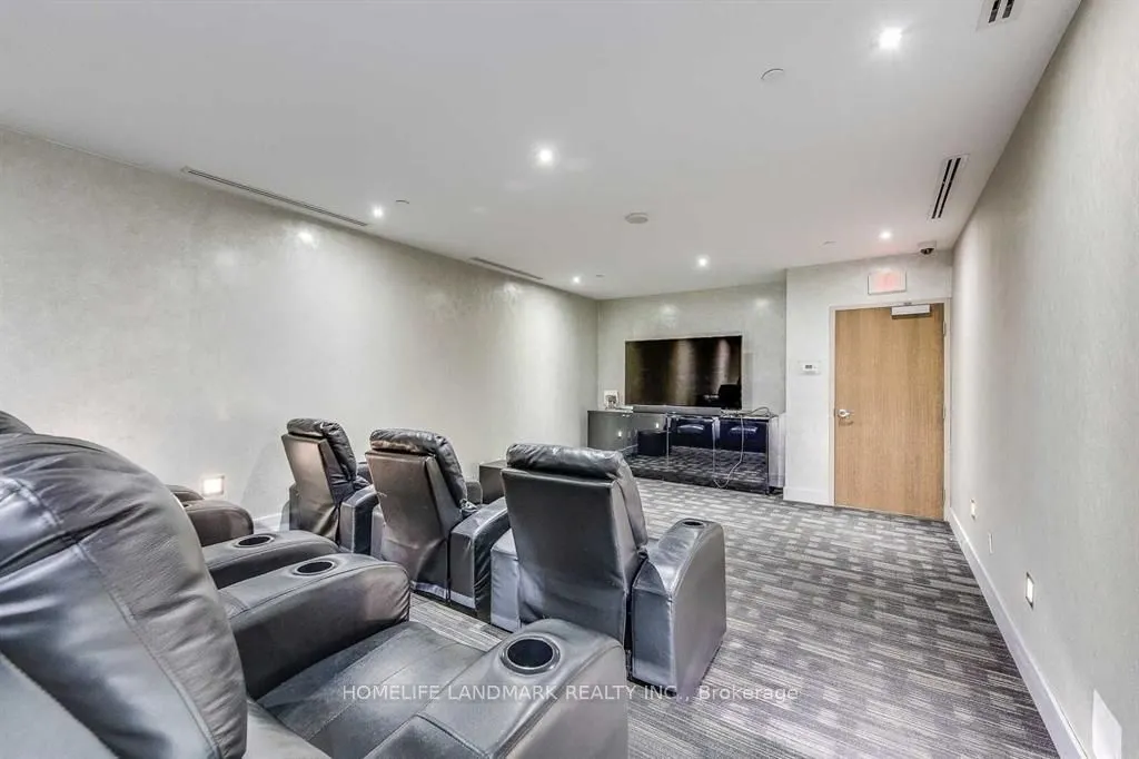 55 Eglinton Avenue W, #802